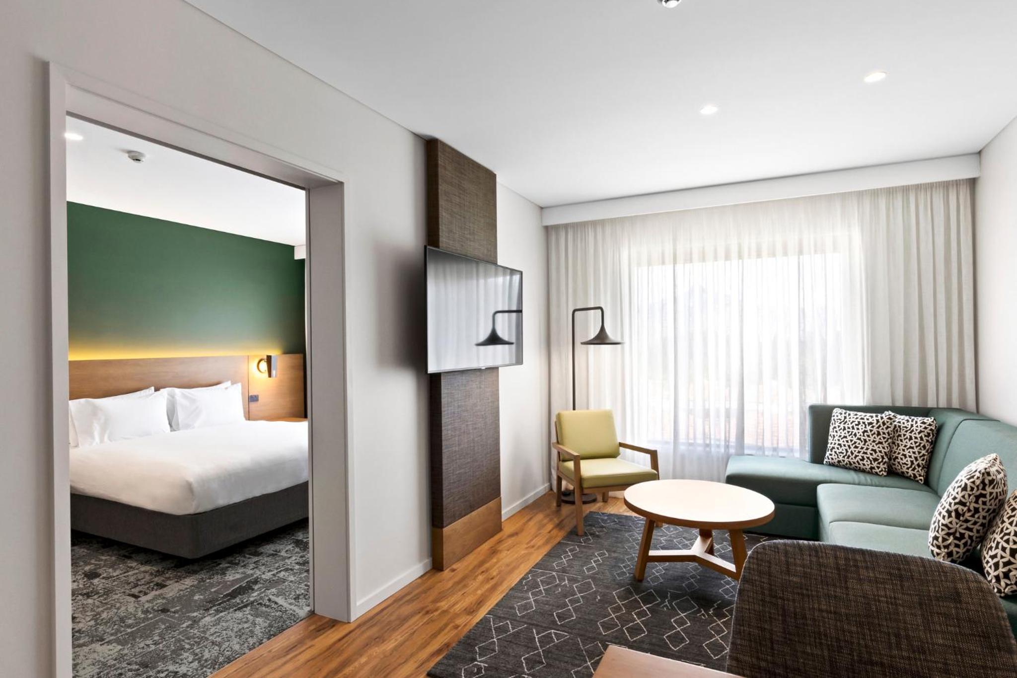 One-Bedroom Suite - Free Breakfast - Photo 7