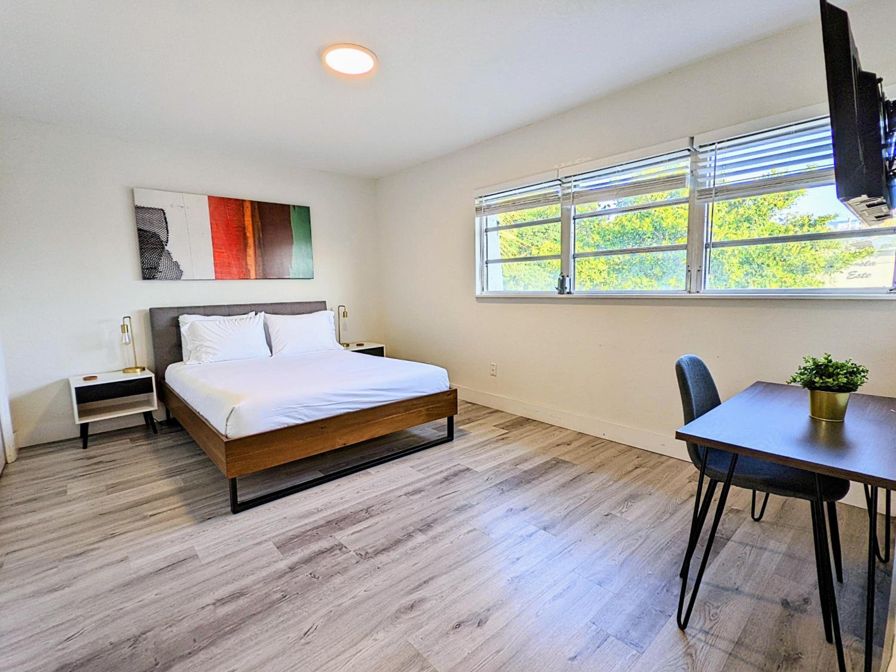 One-Bedroom Apartment