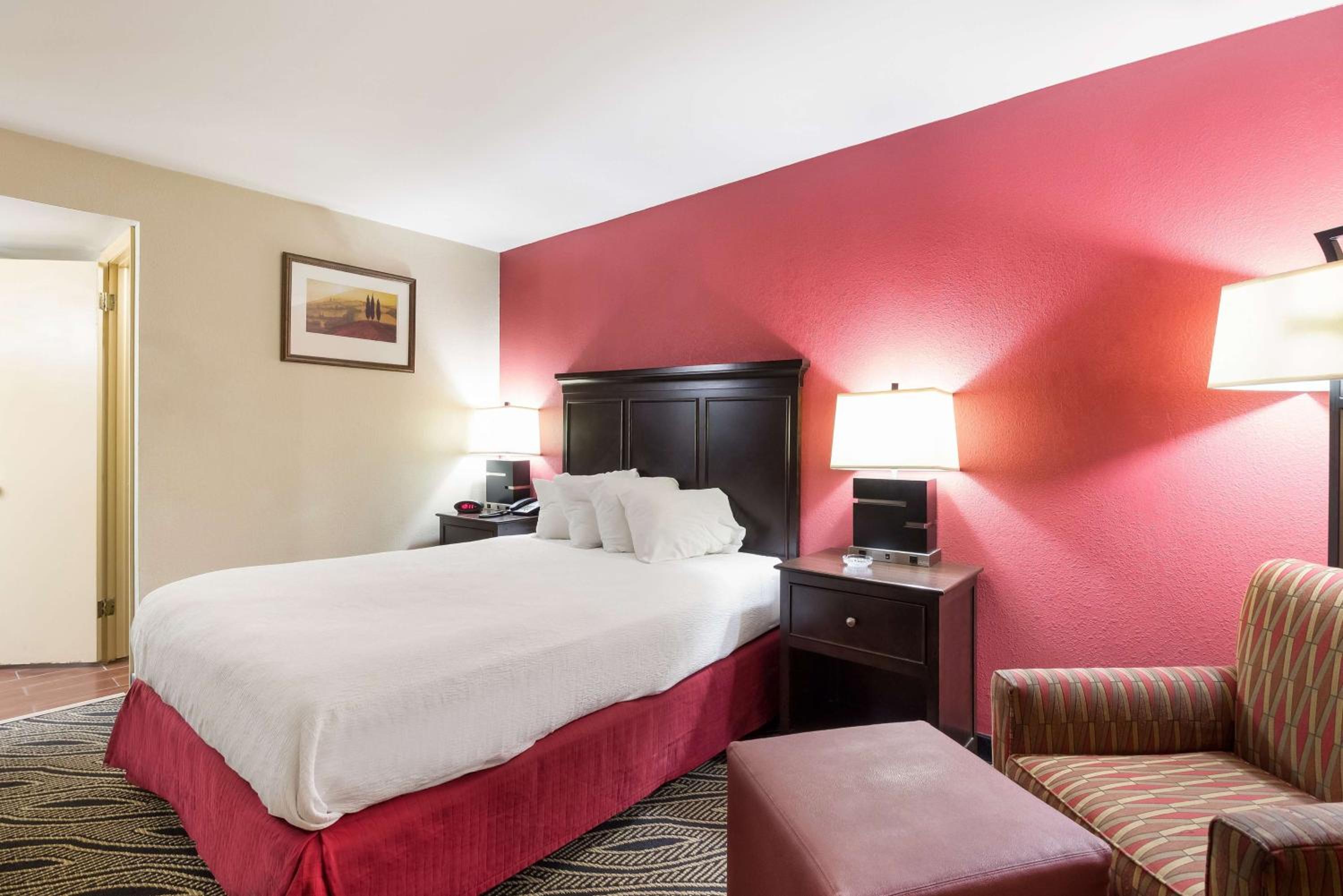 Double Room - Non-Smoking  photo 1