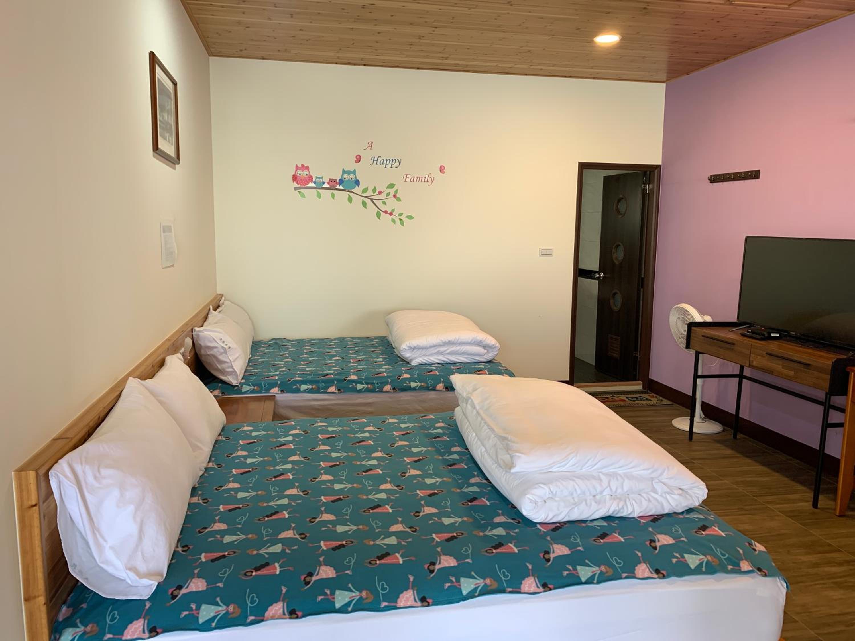 Quadruple Room with Mountain View photo 1