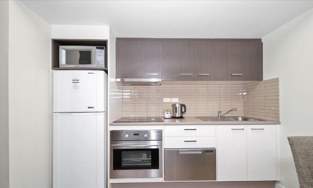One-Bedroom Apartment - Photo 4