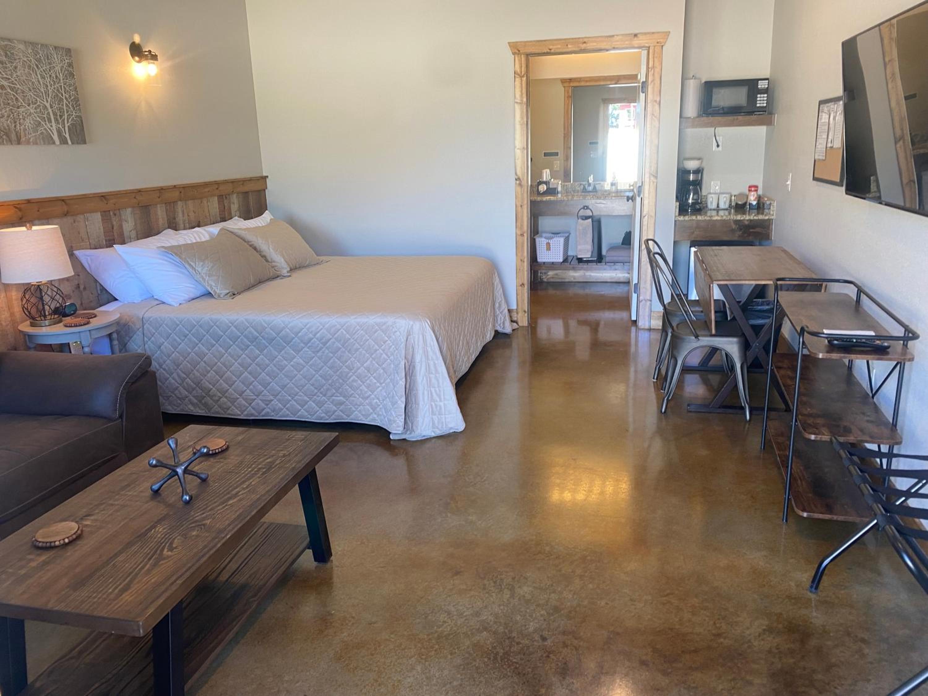 Standard King Room