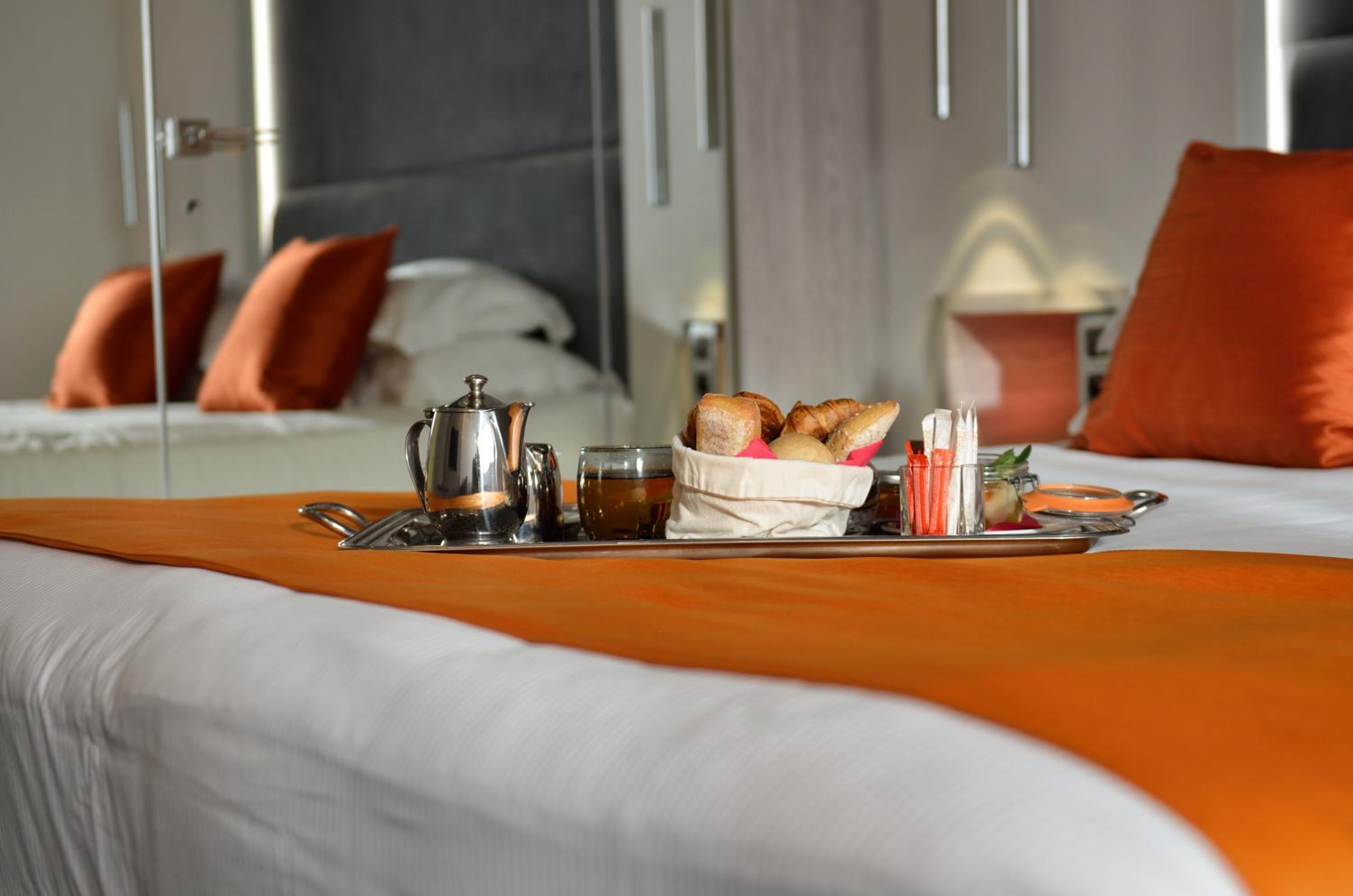 Junior Suite with Garden View - Photo 4