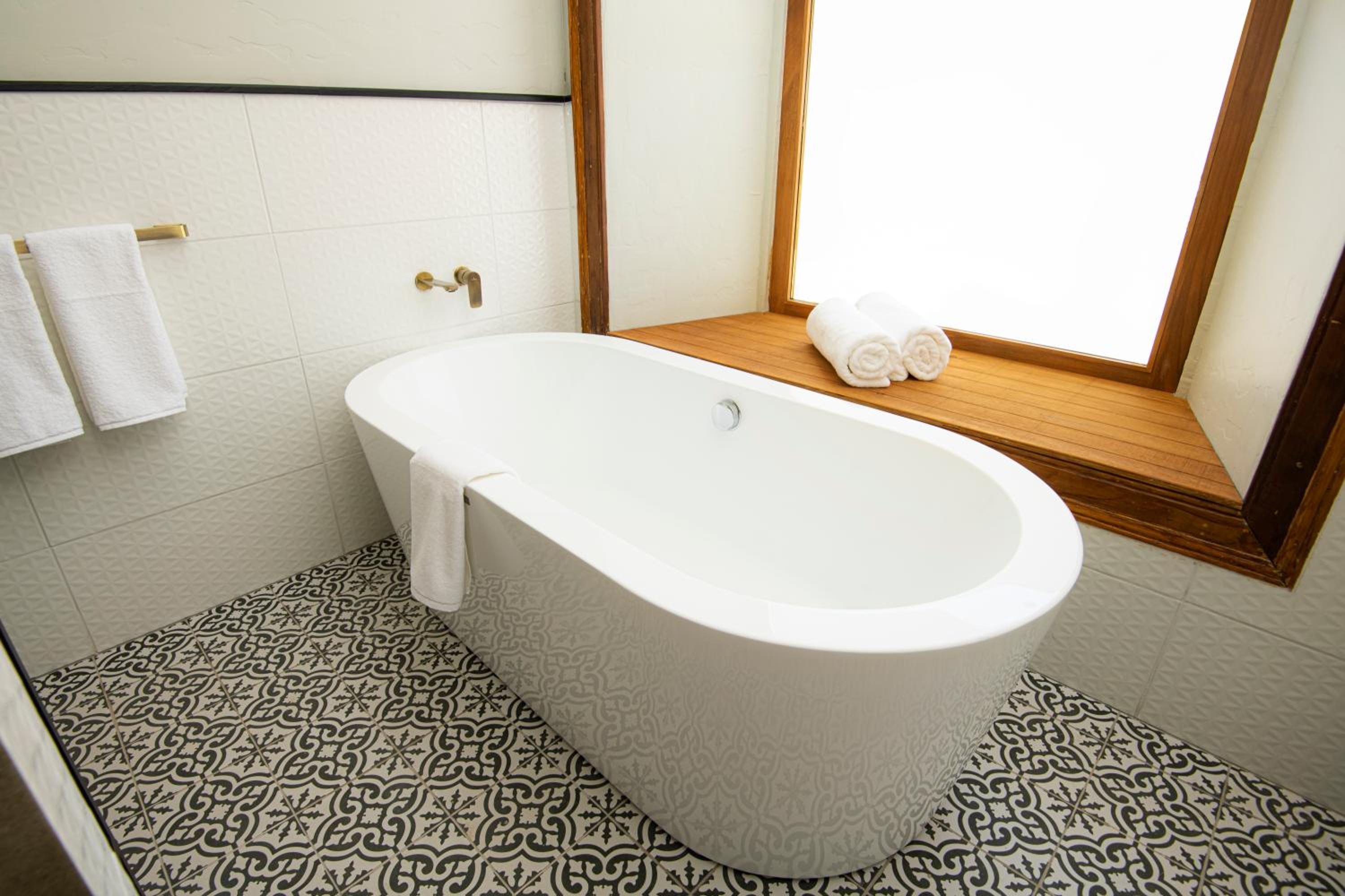 Deluxe Double Room with Bath photo 2