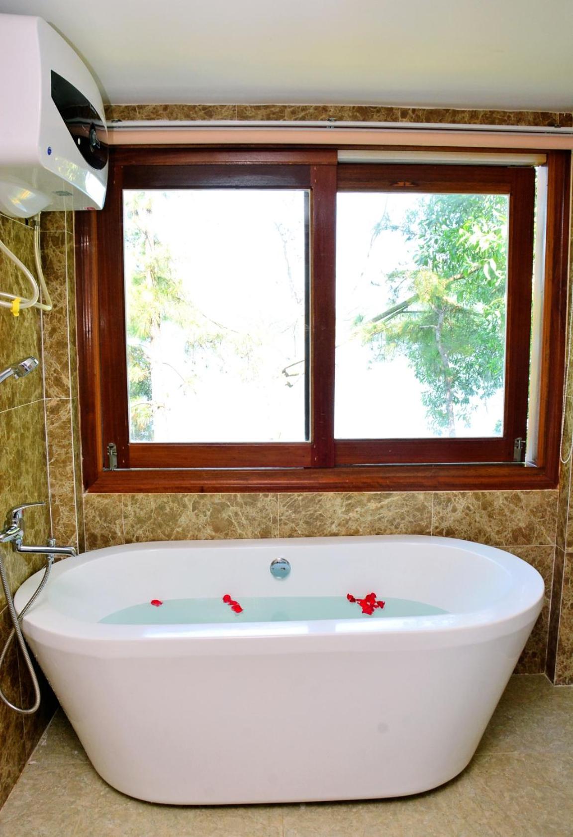 Junior Suite with Balcony photo 3