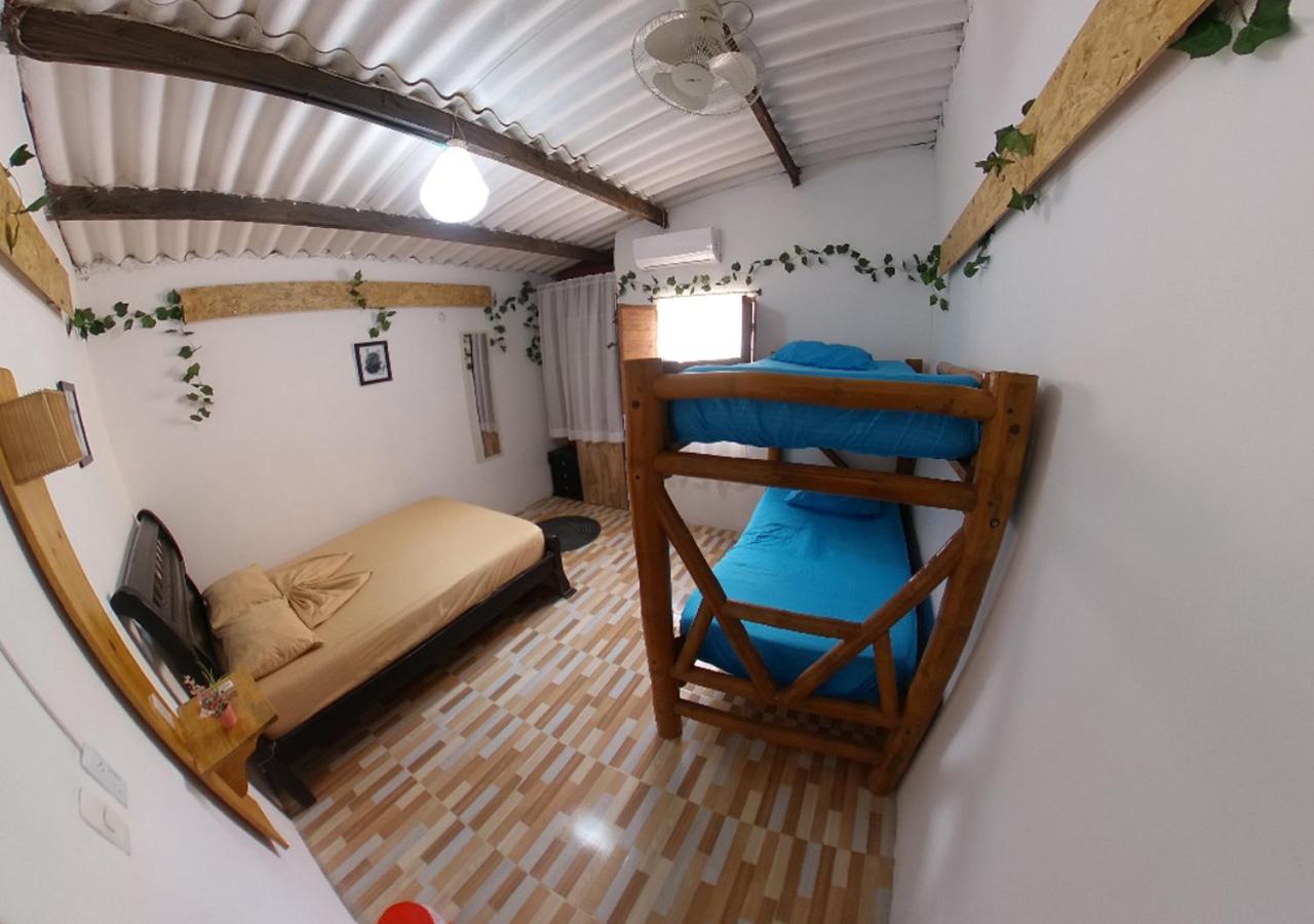 Standard Twin Room with Shared Bathroom photo 2