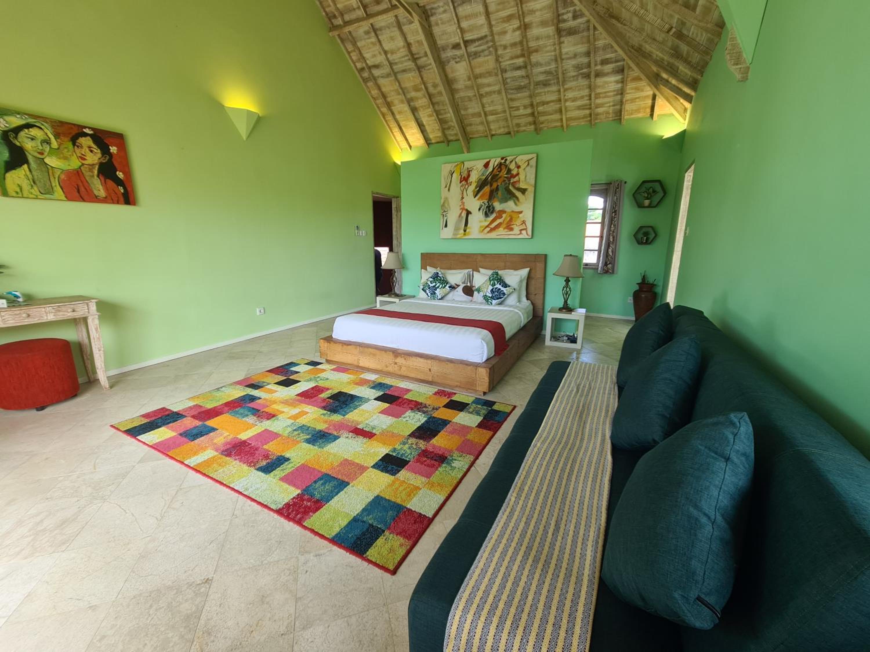 Three-Bedroom Villa - Photo 5