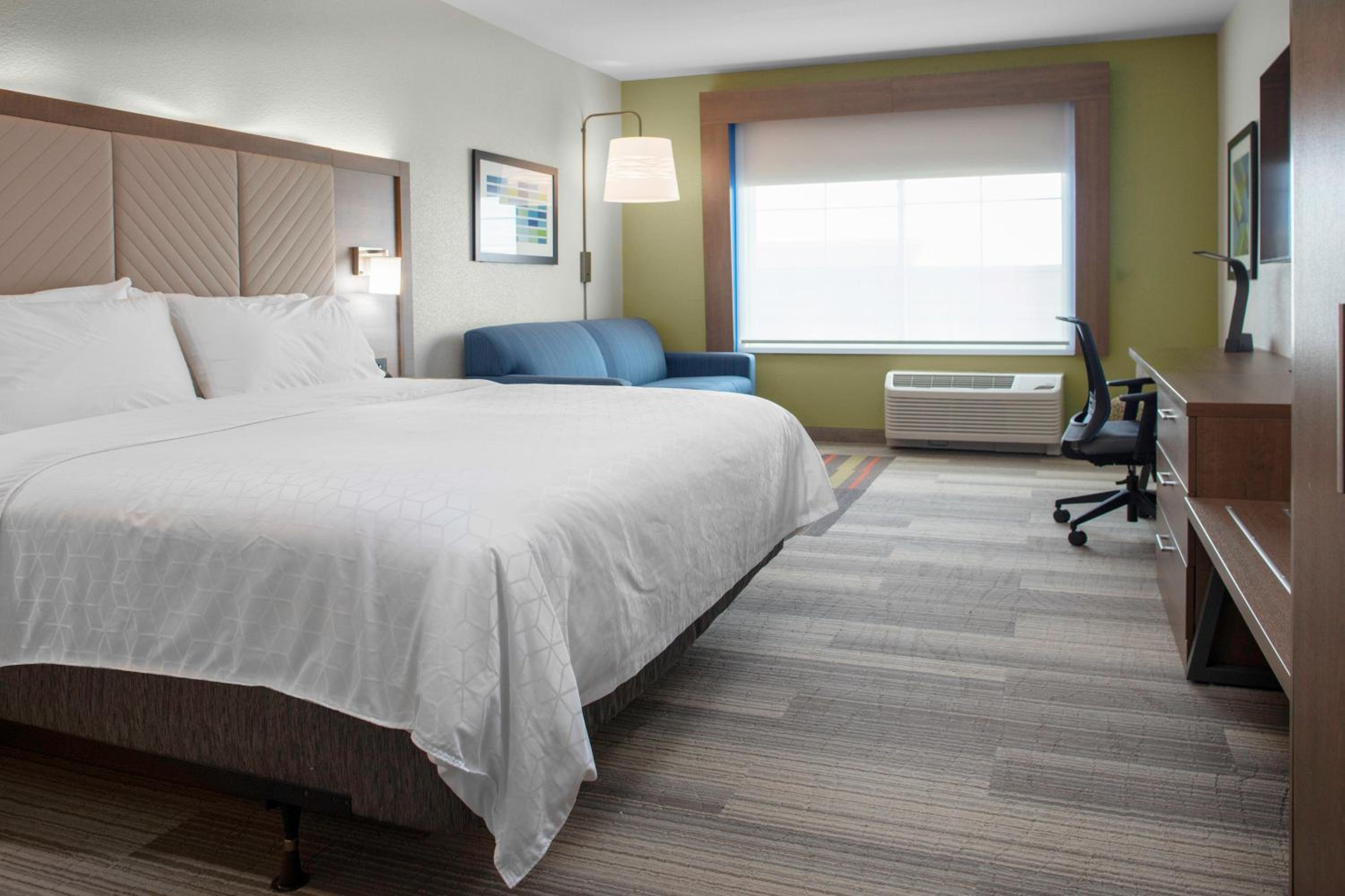 King Suite - Photo 1