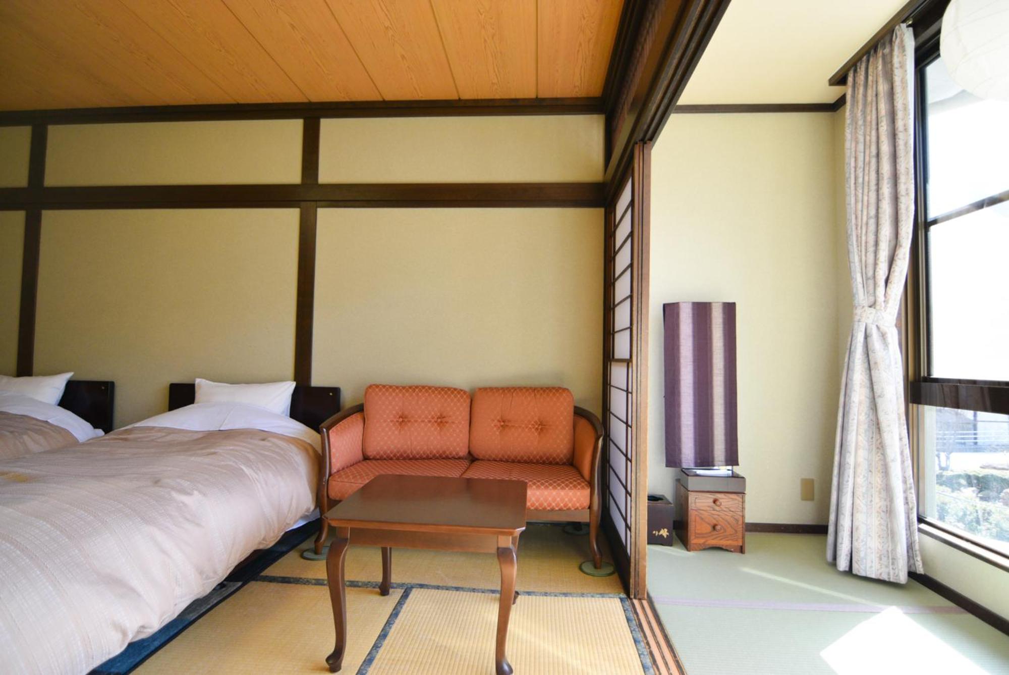 Twin Room with Mountain View photo 3