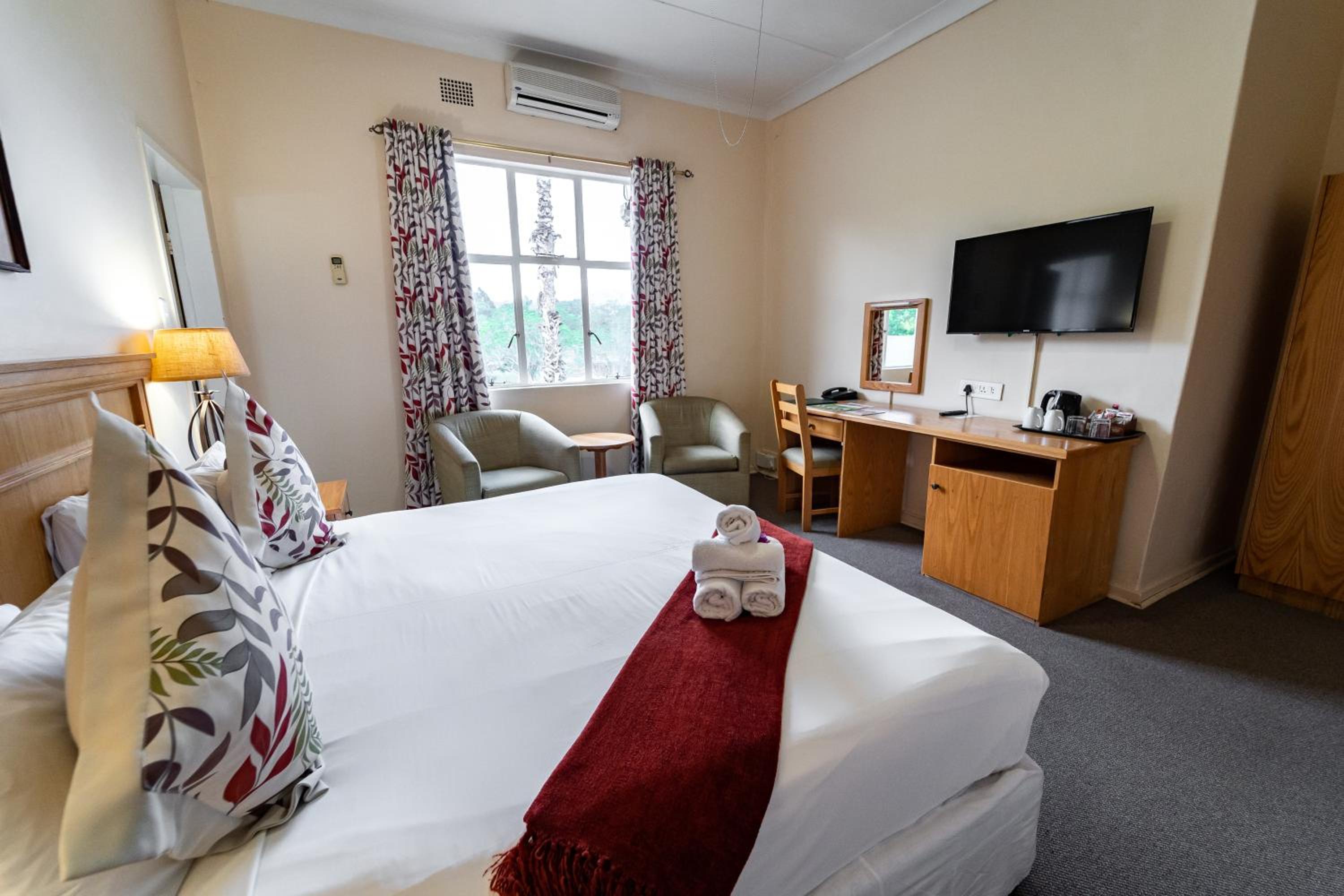Deluxe Double Room with Bath photo 2