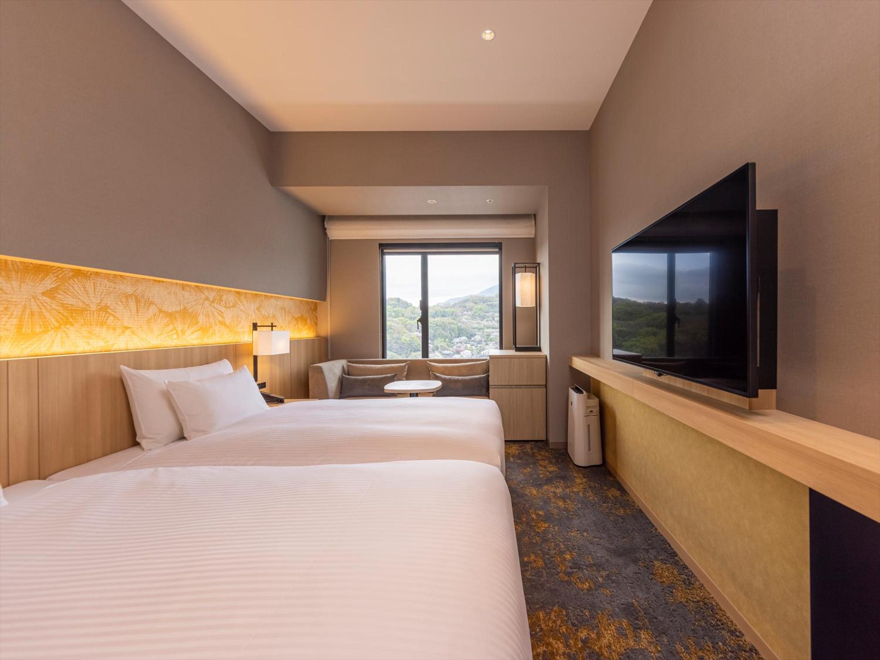 Moderate Twin Room (2 Adults) - Non-Smoking - Photo 4