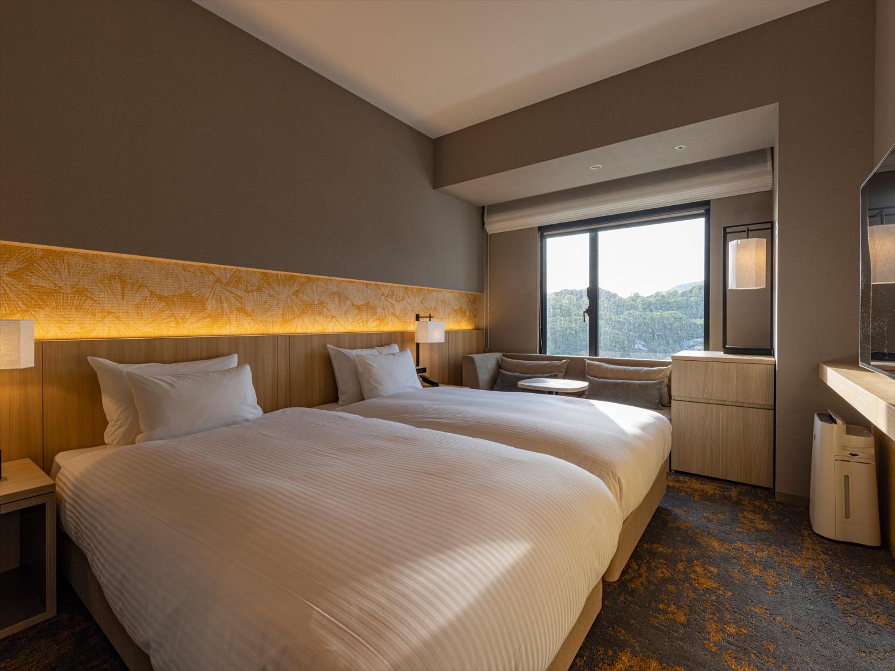 Moderate Twin Room (2 Adults) - Non-Smoking - Photo 1