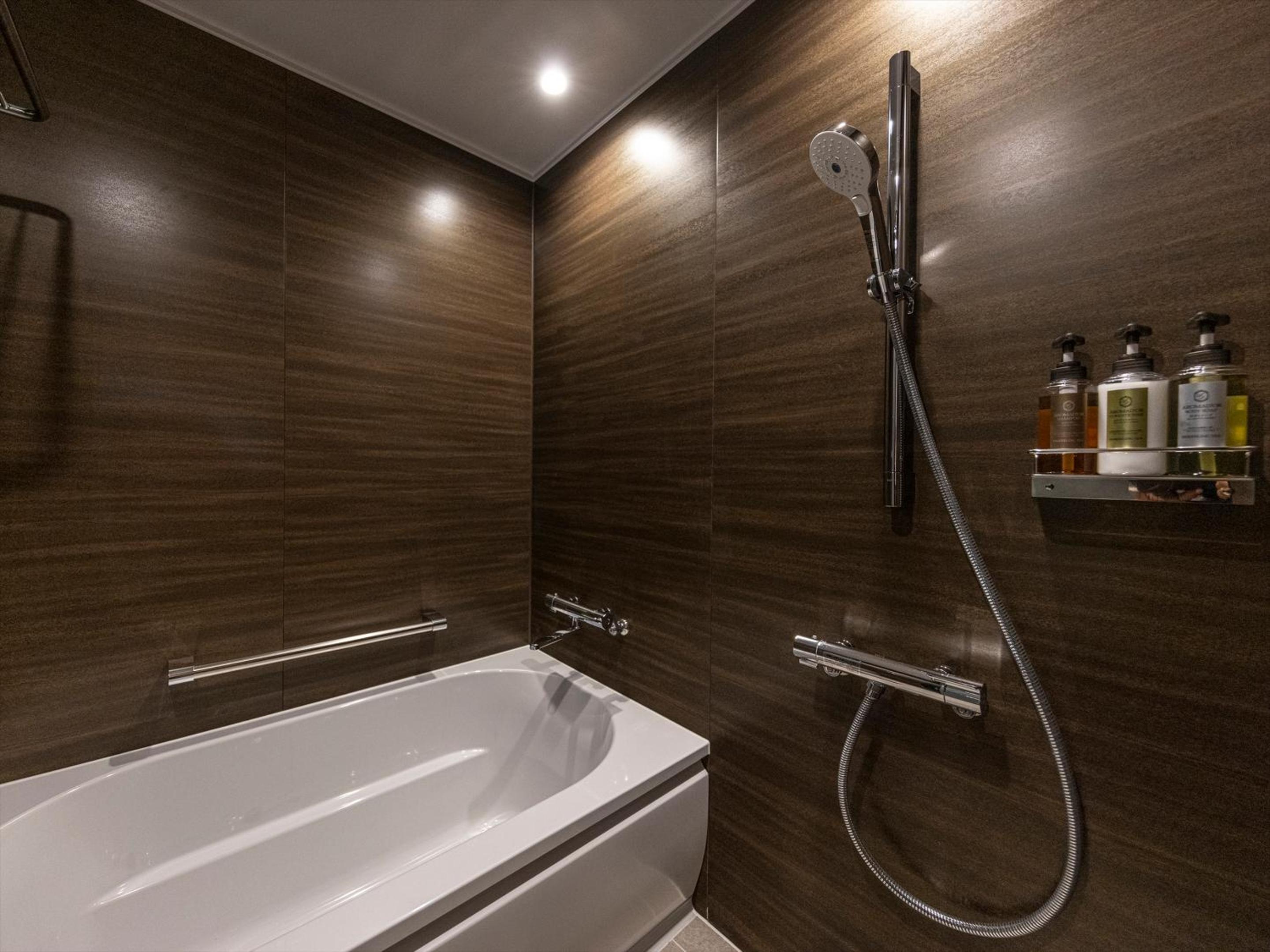 Deluxe Twin Room (2 Adults) - Non-Smoking - Photo 6