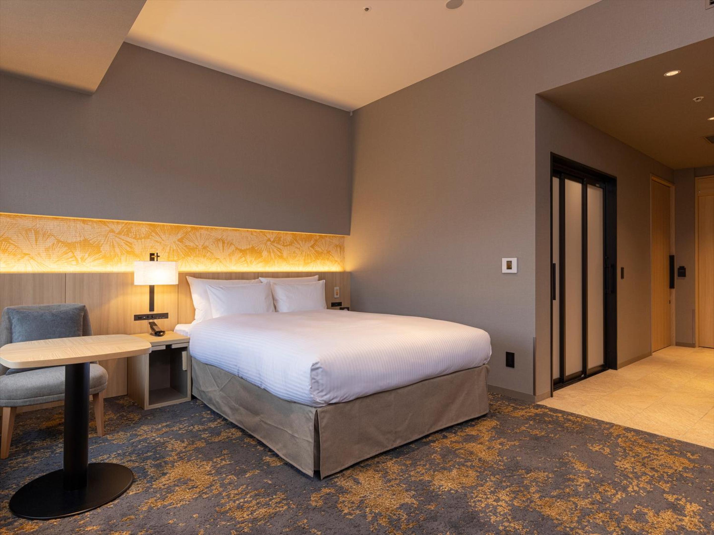Universal Room (2 Adults) - Non-Smoking - Photo 1