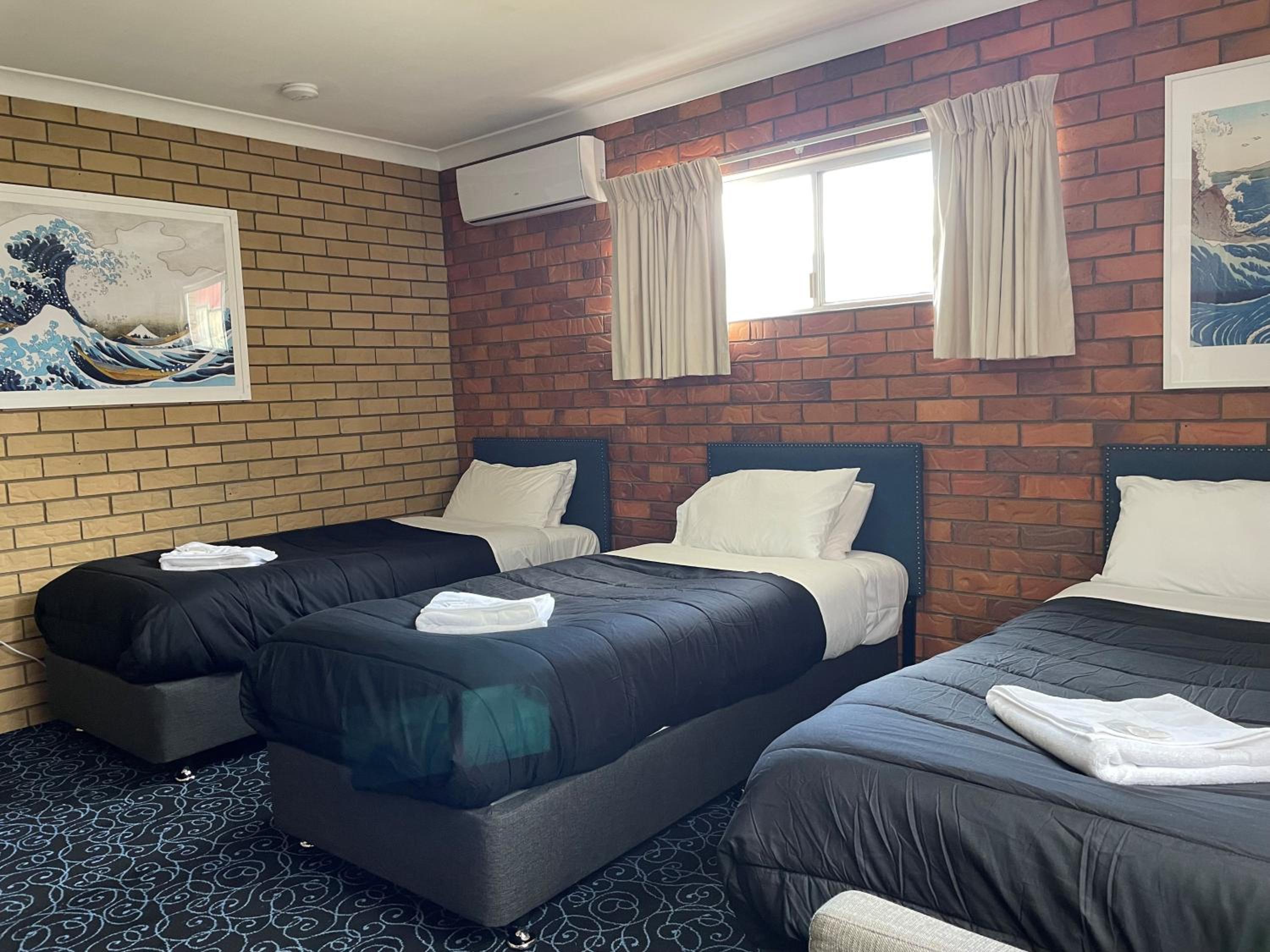 Standard Triple Room - Photo 1