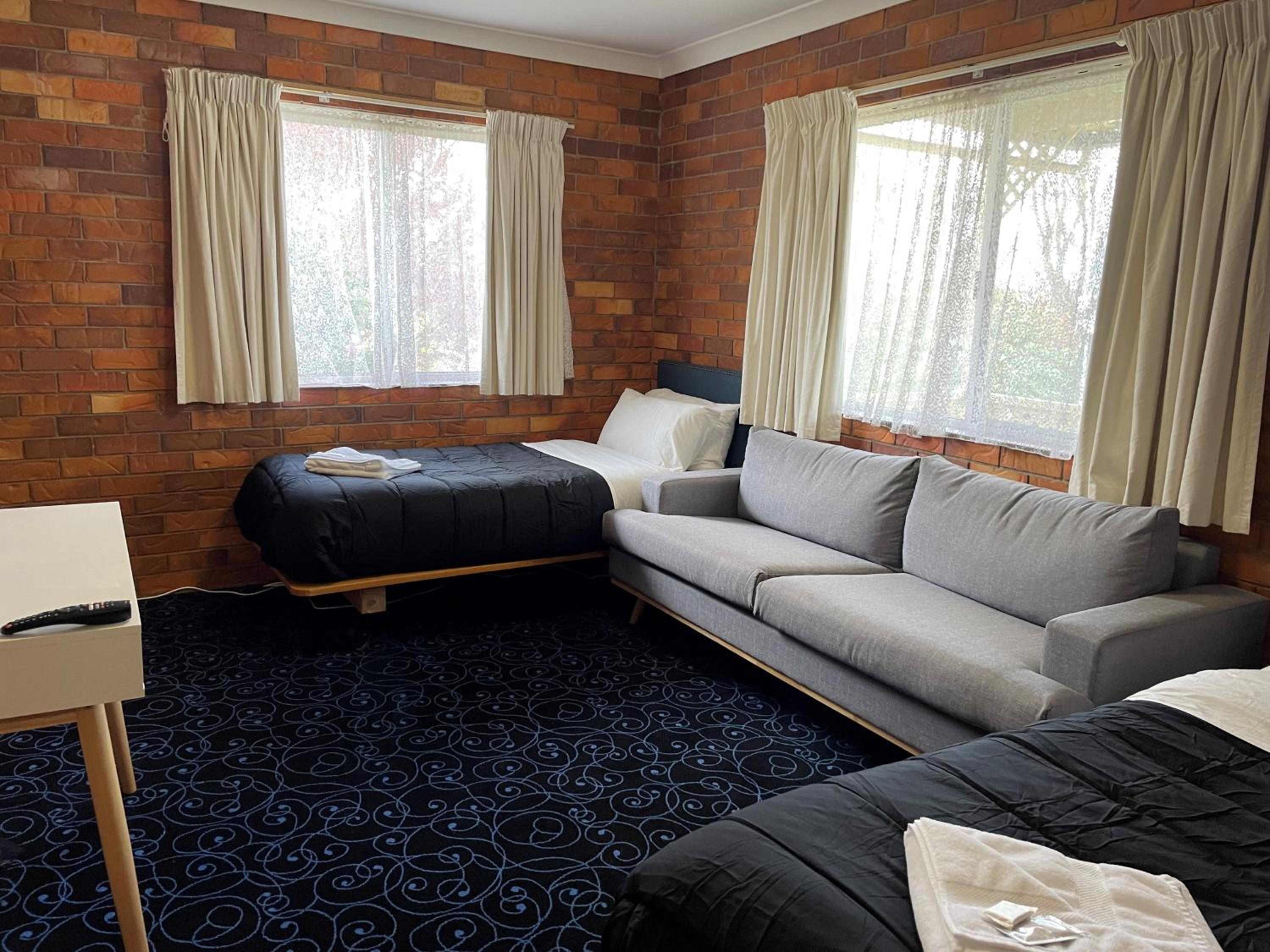 Deluxe Family Room - Photo 1