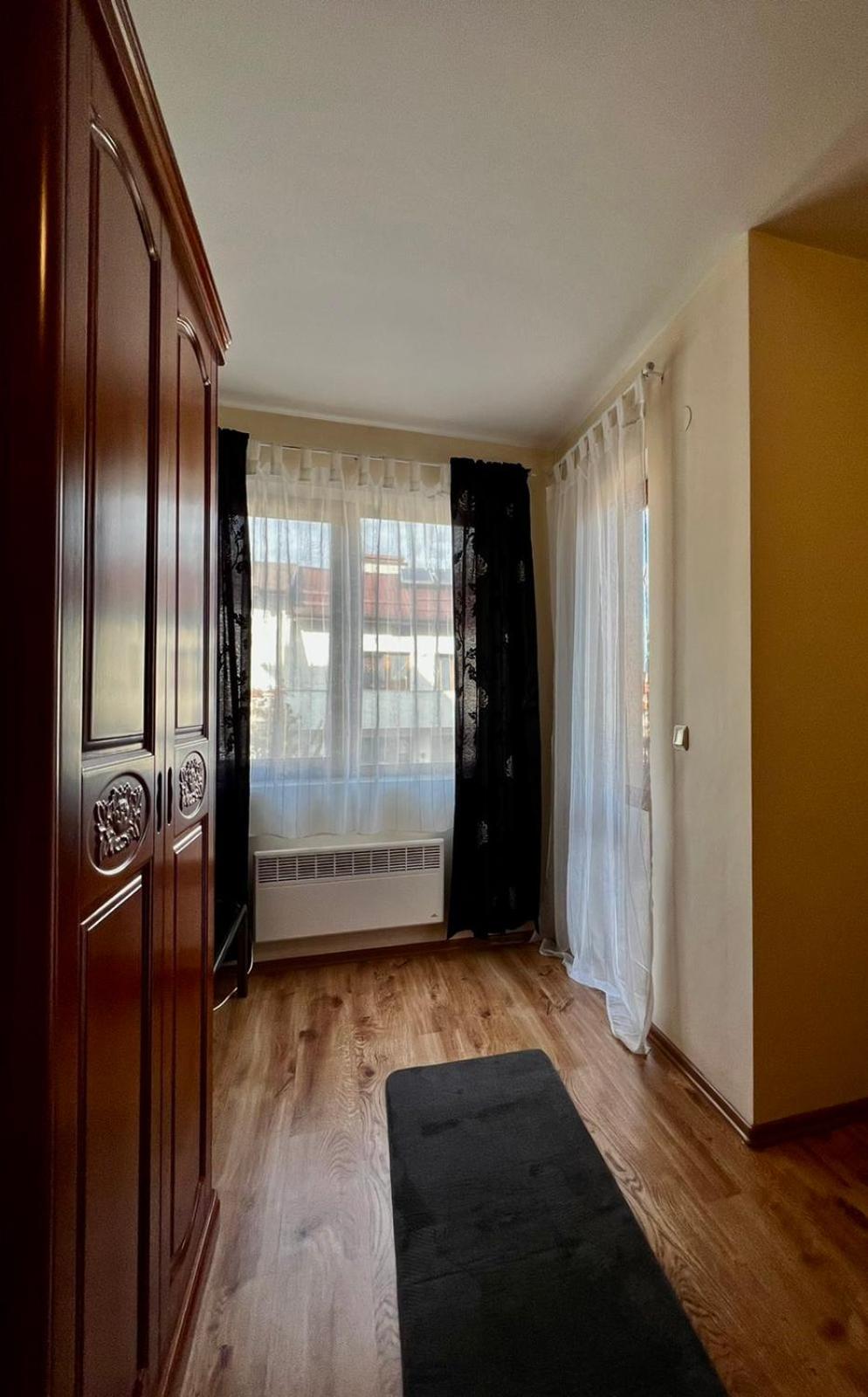 One-Bedroom Apartment photo 3
