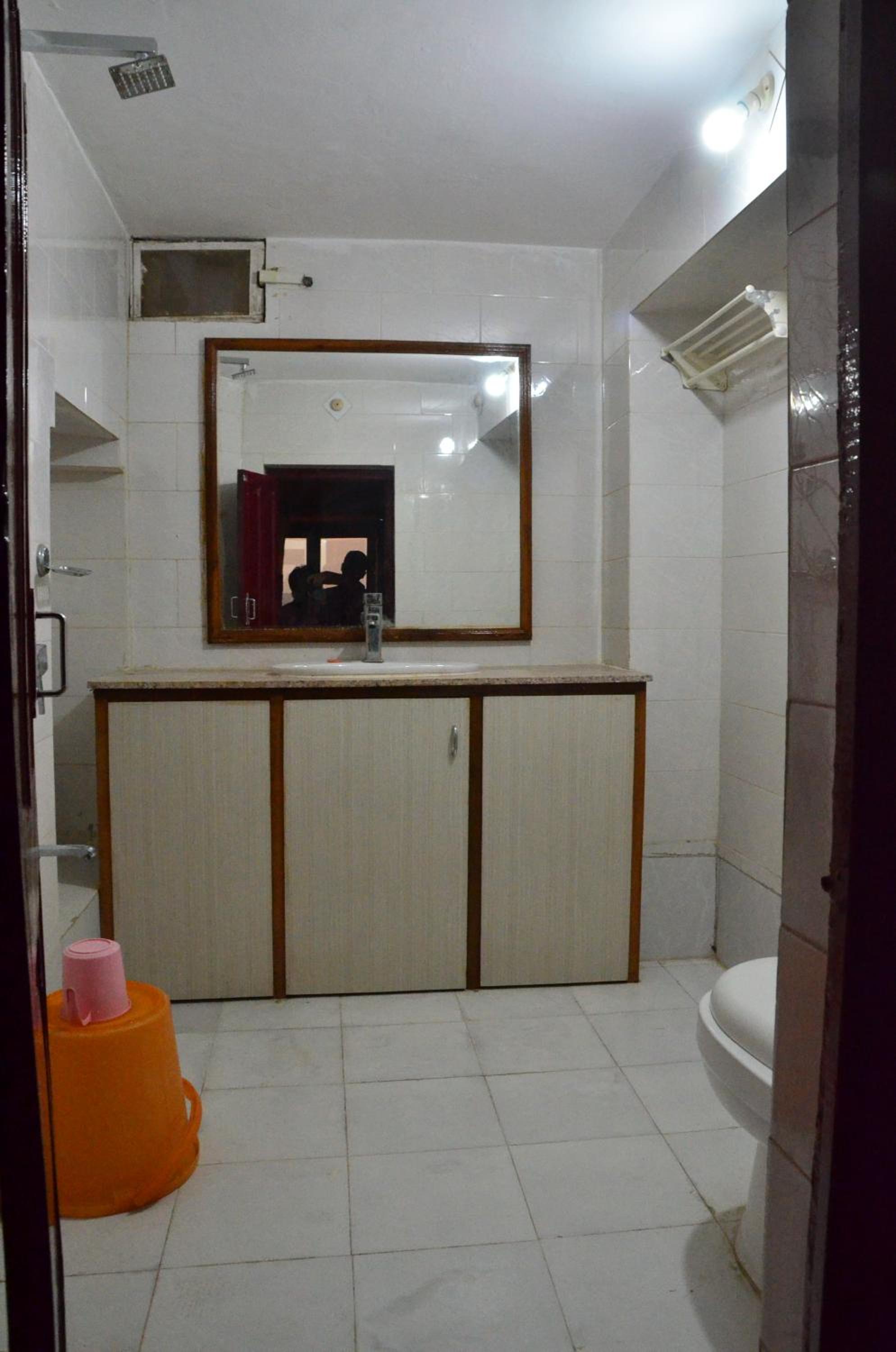 Standard Double Room - Photo 8