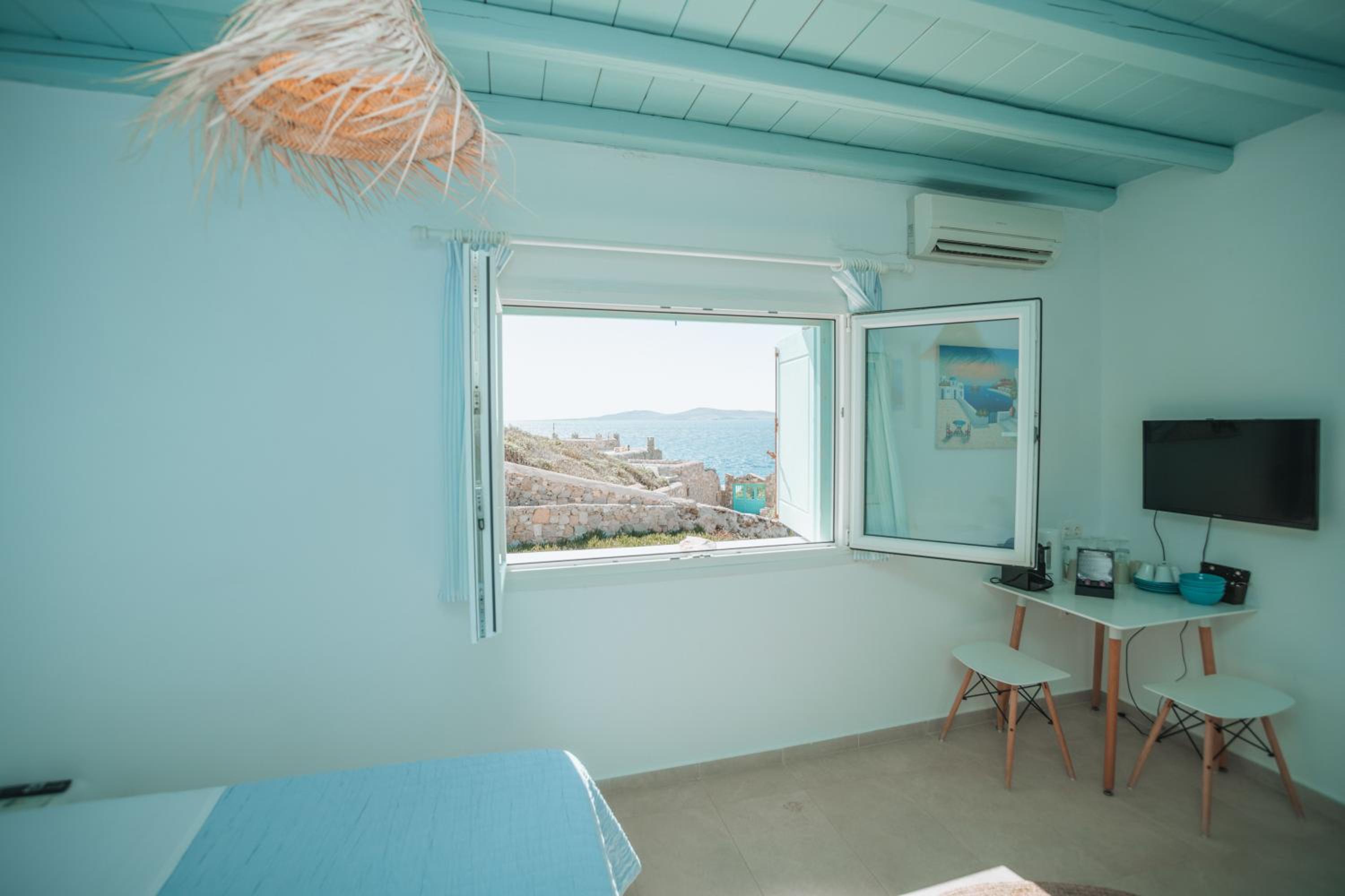 Double Room with Sea View photo 3