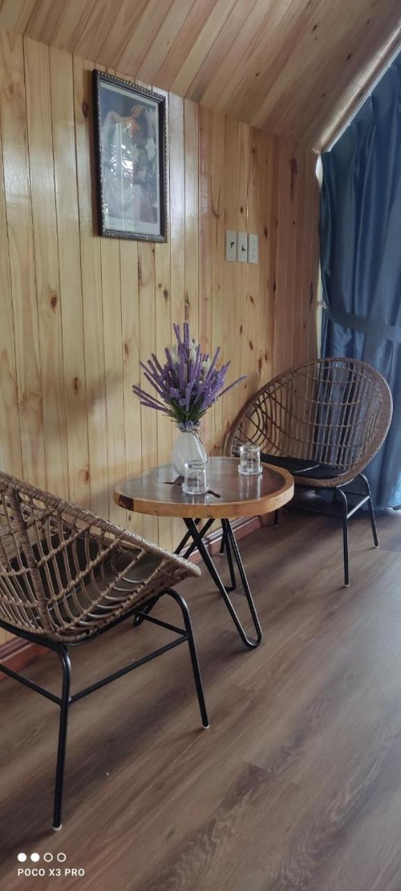 One-Bedroom Bungalow - Photo 2