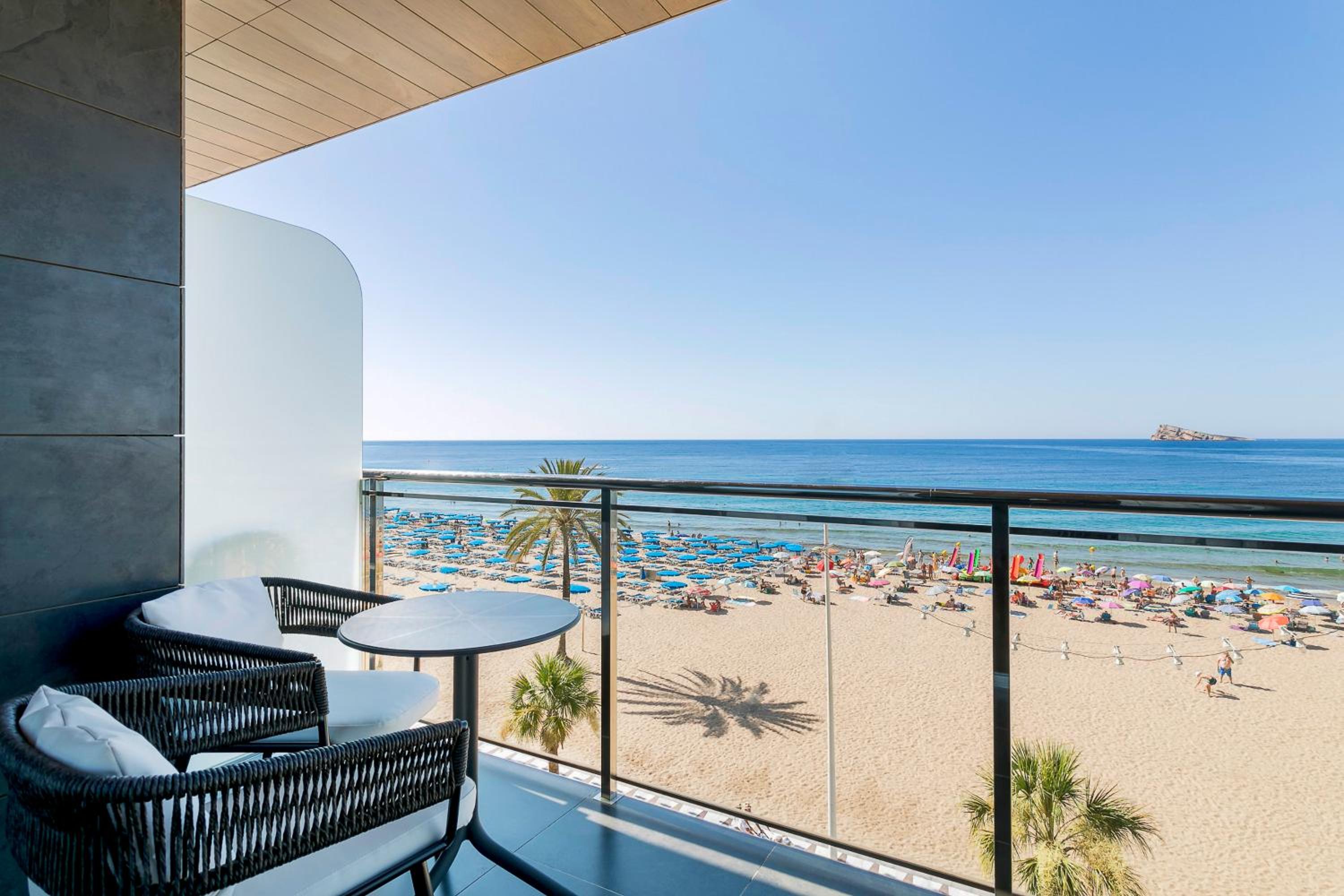 The Studio Front Sea View XL