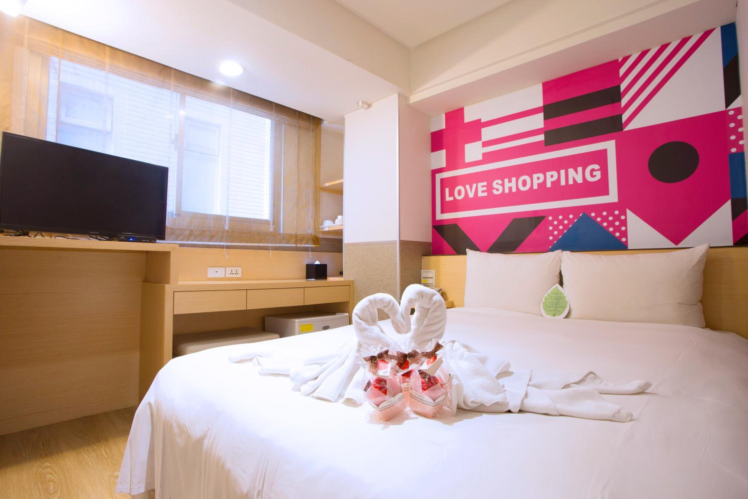 Budget Double Room photo 2
