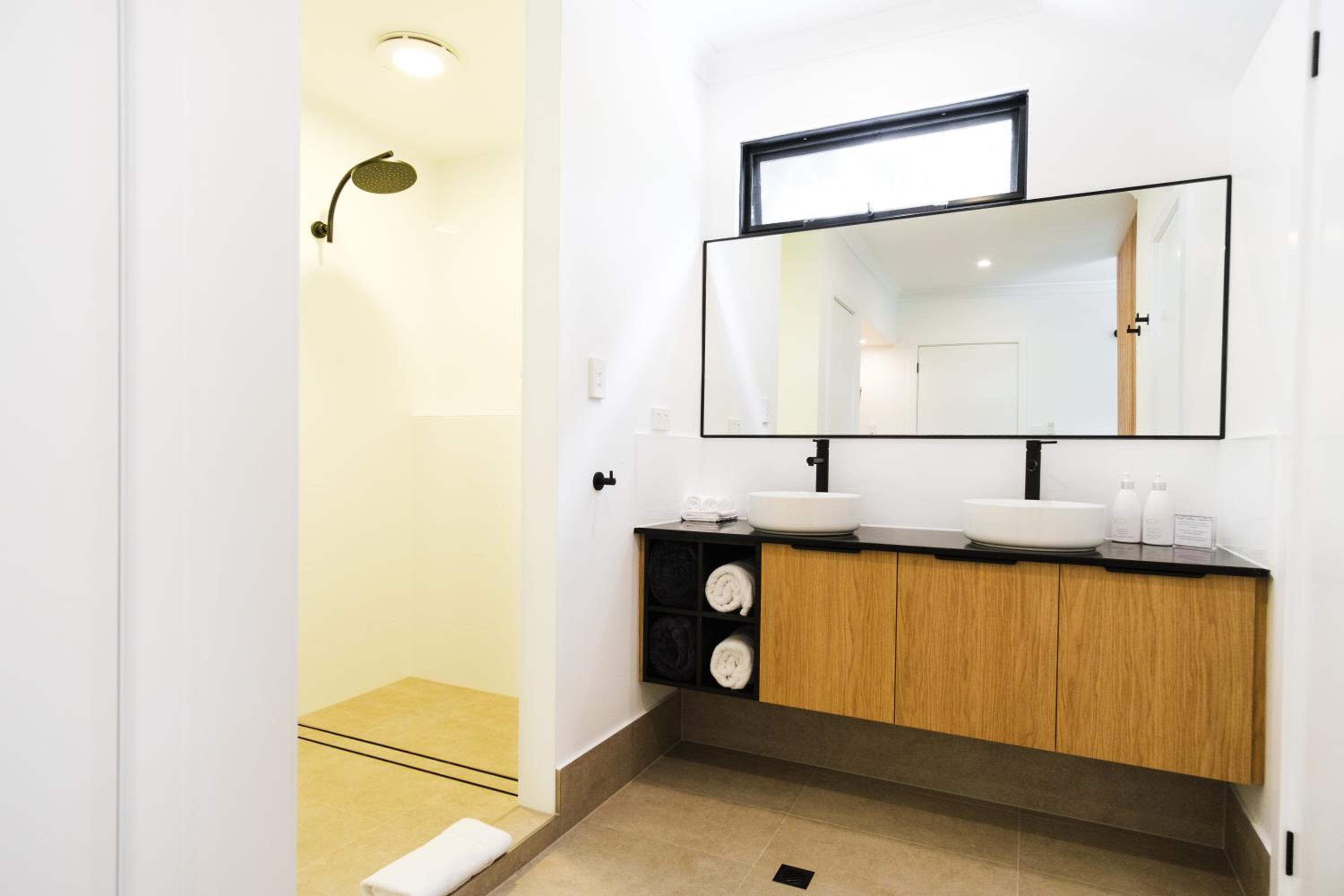 Tower Suite - Photo 4