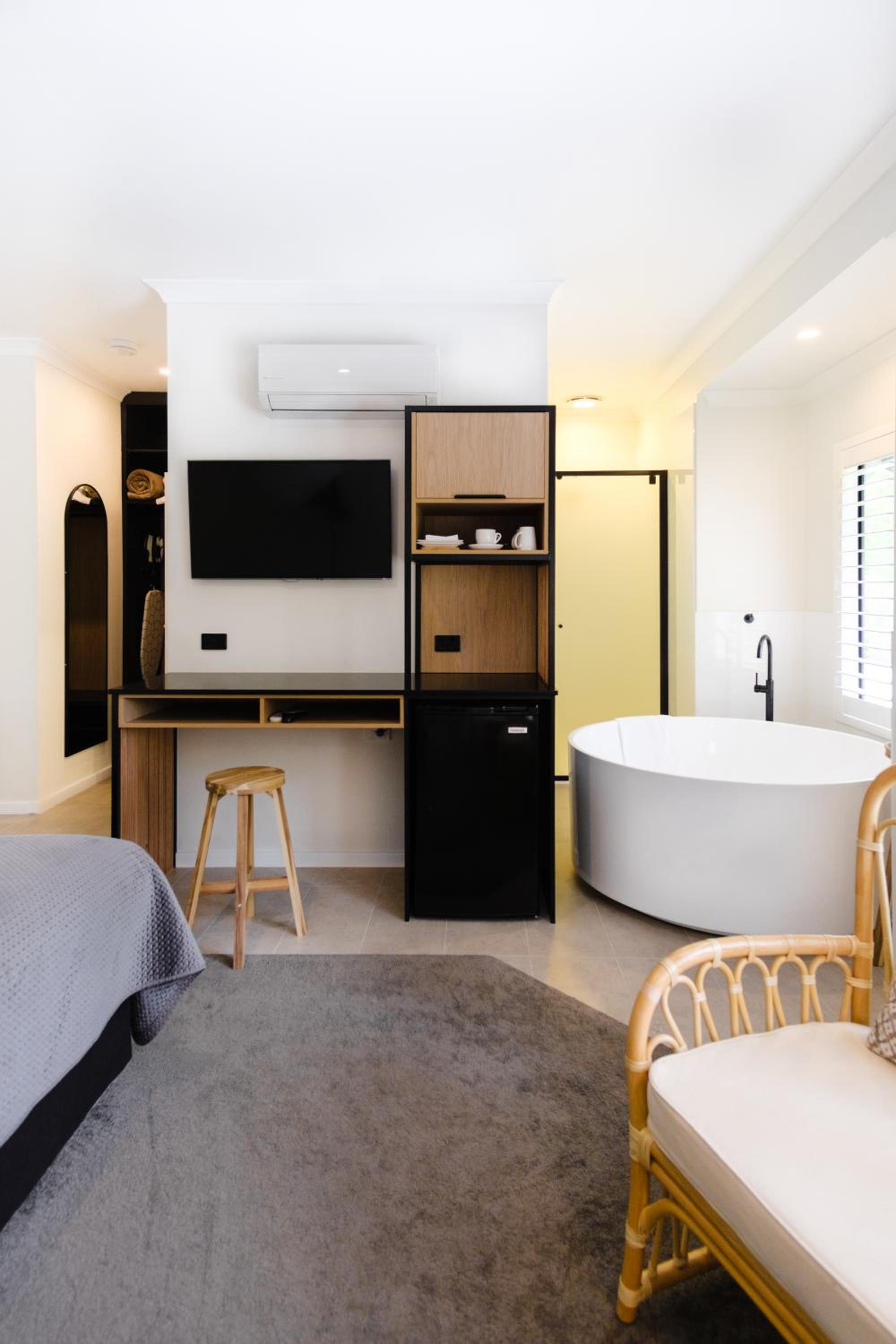 Garden Suites - Photo 3