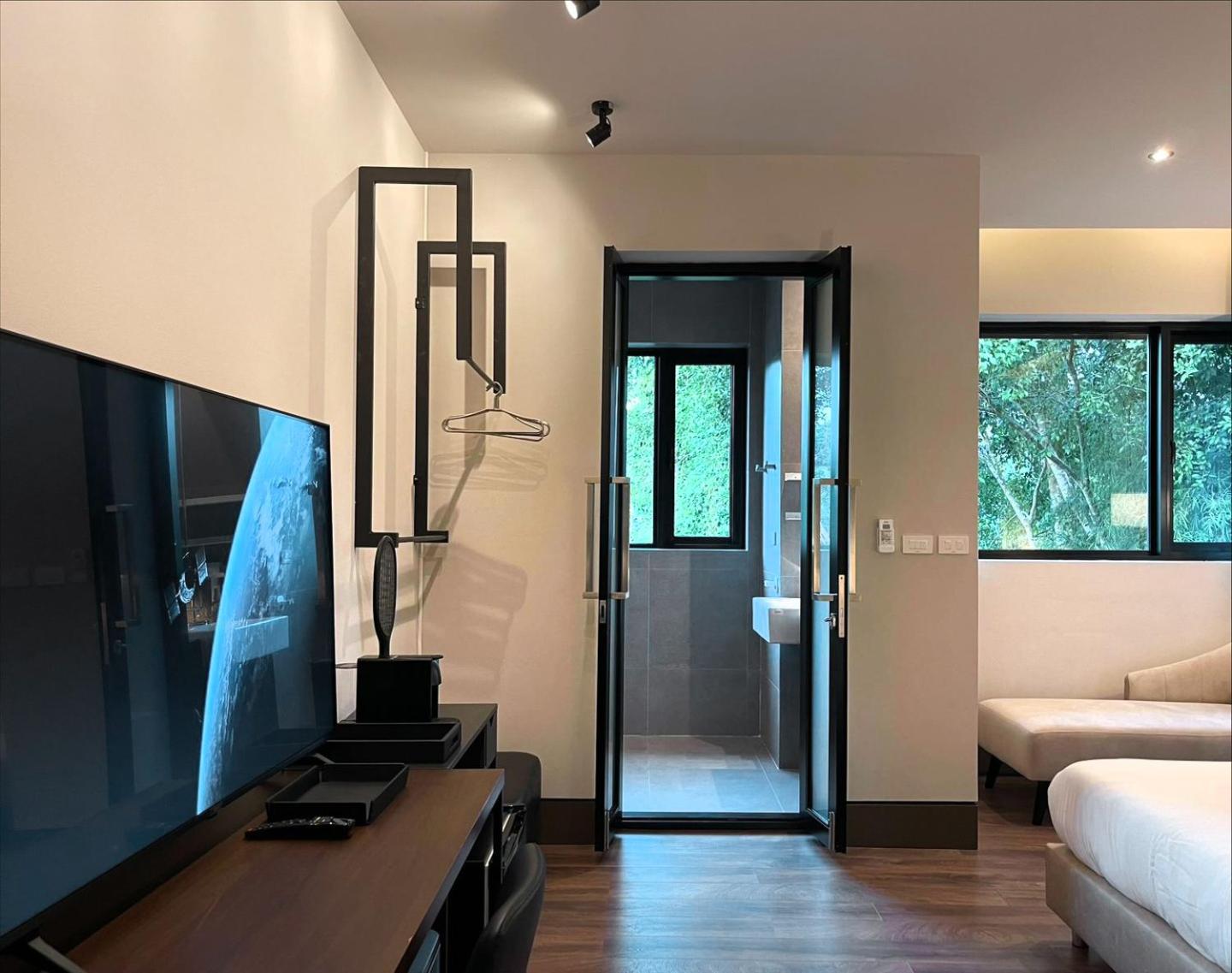 Double Room - Photo 5
