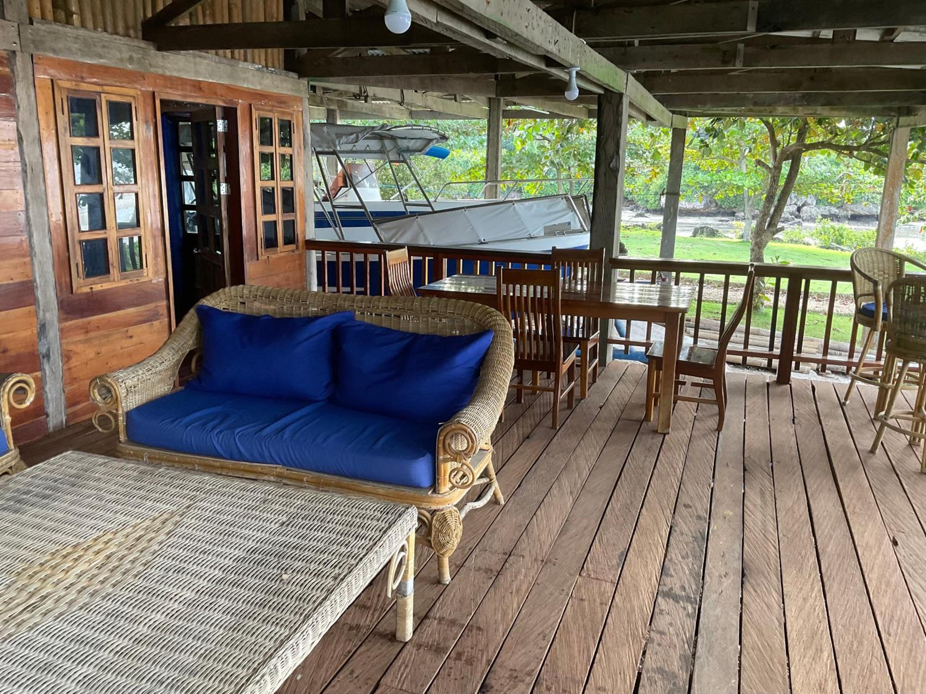 Bungalow - Beach Front - Photo 2