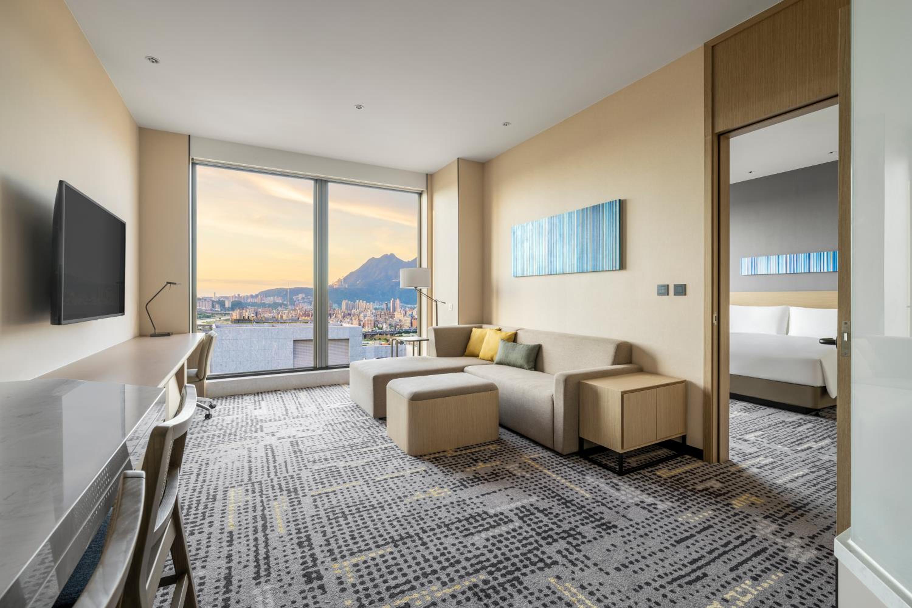 King Suite - Photo 6