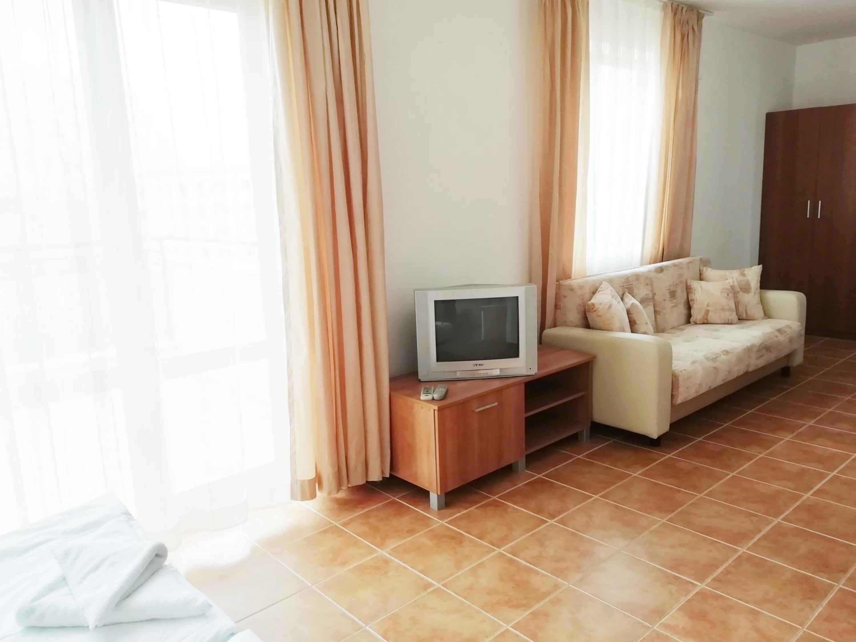 Studio with Balcony (2 Adults)