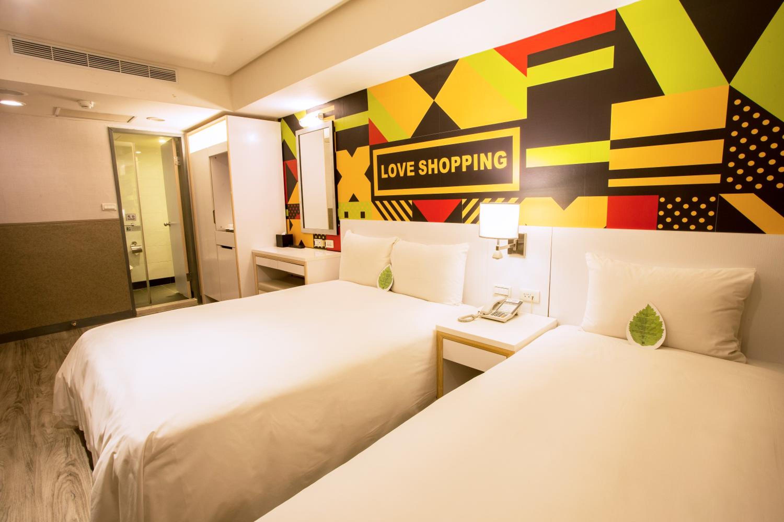 Triple Room without Window photo 3