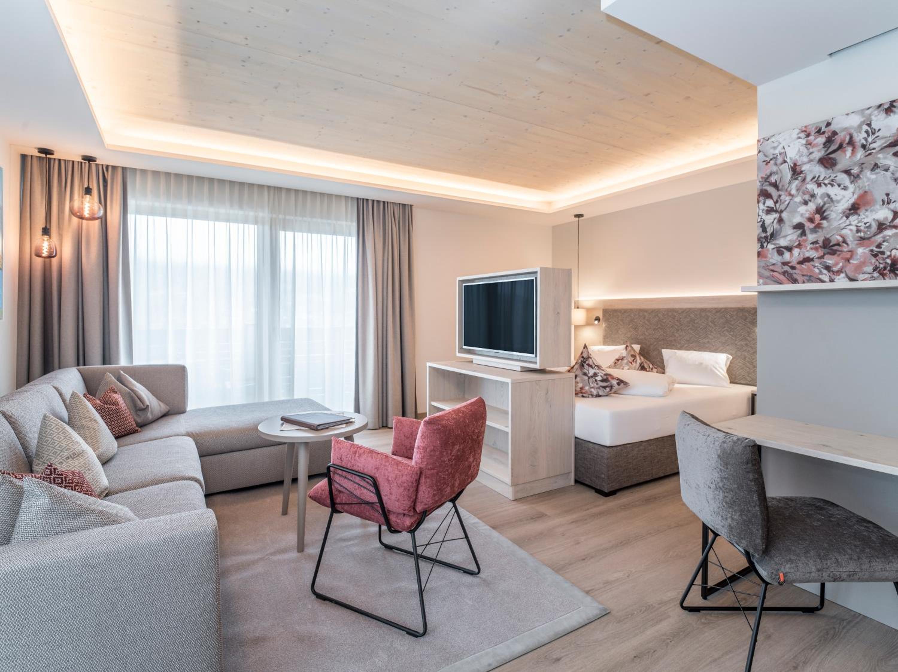 Junior Suite - Photo 1