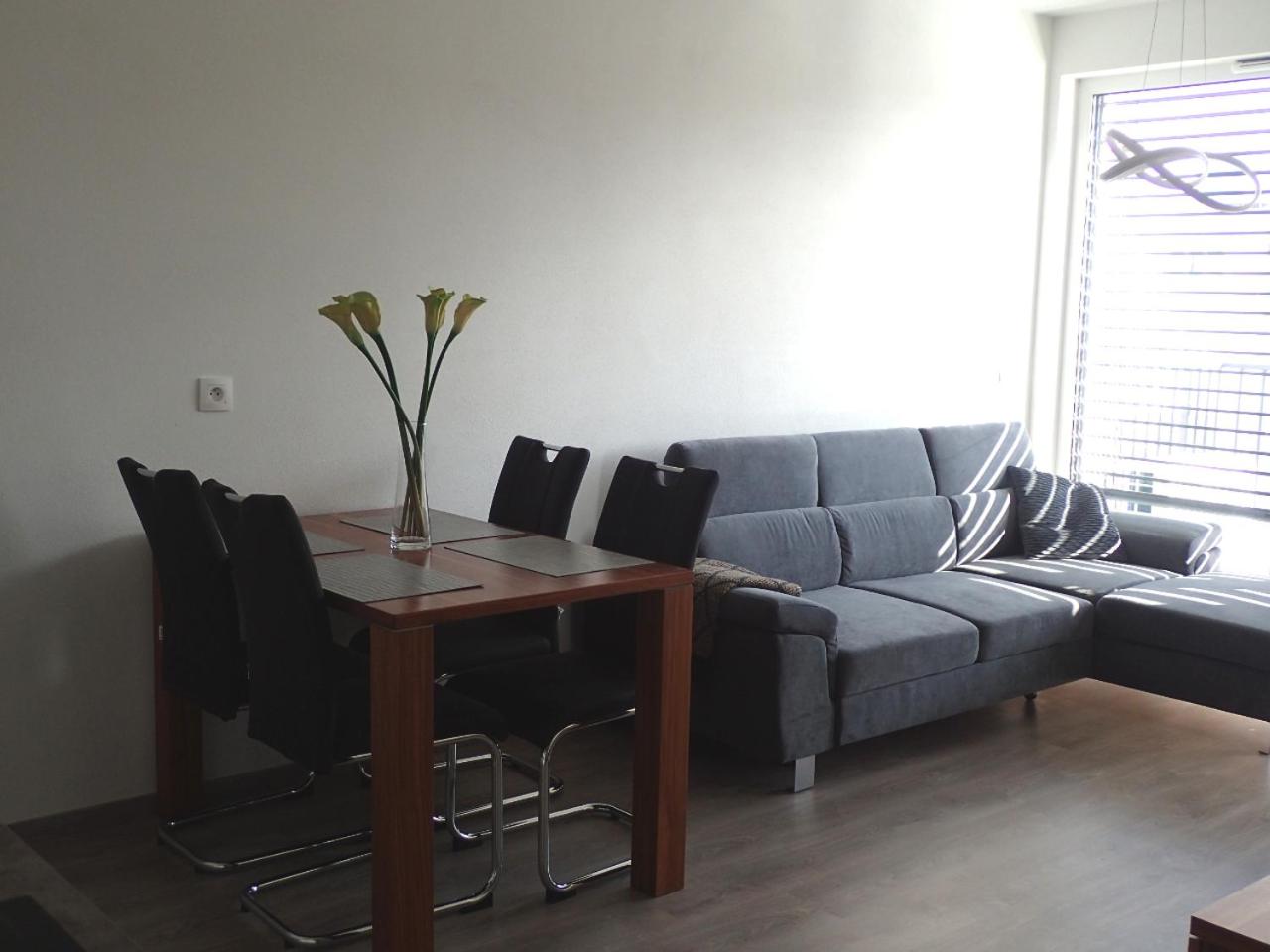 One-Bedroom Apartment - Photo 7