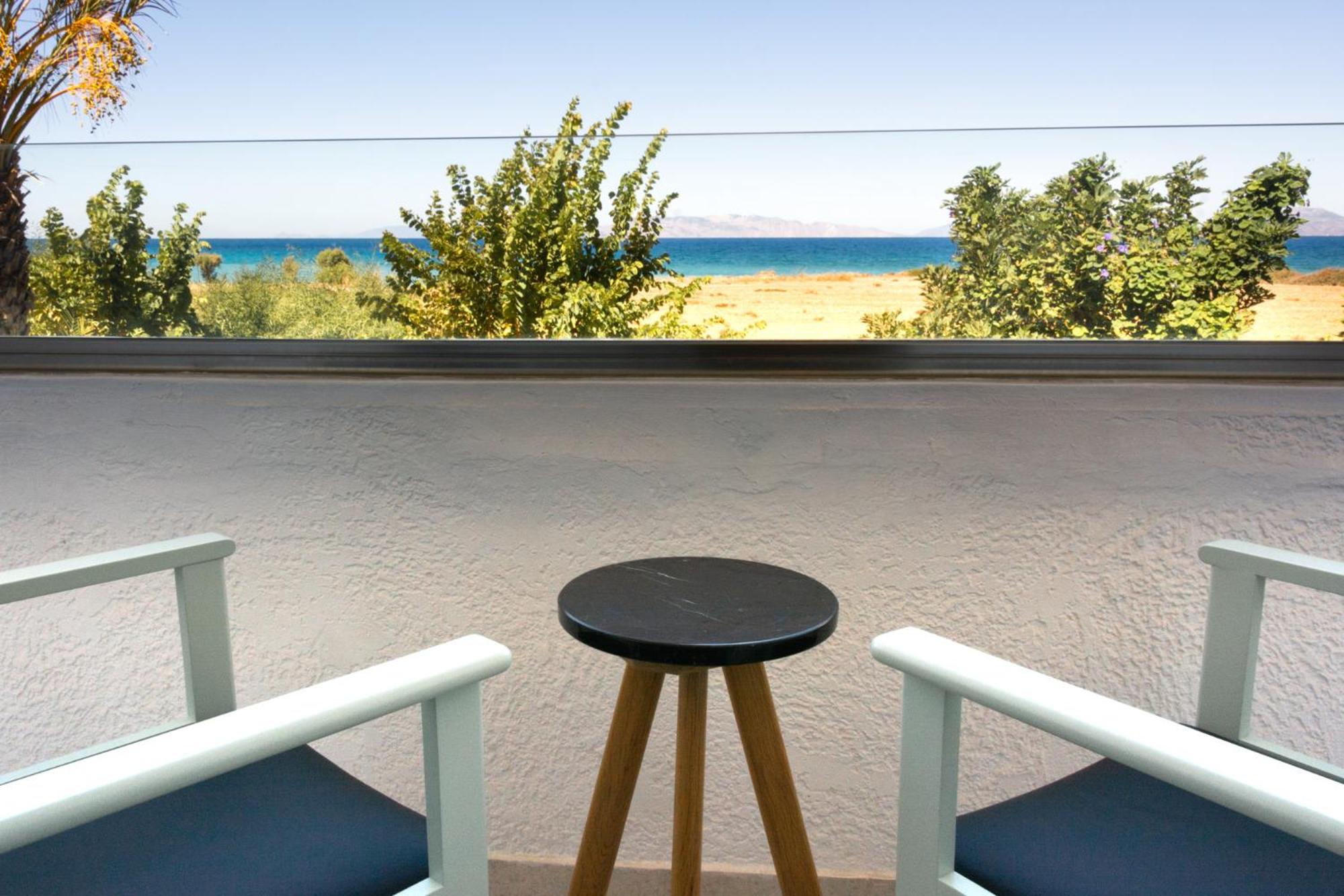 Superior Double or Twin Room with Sea View photo 3