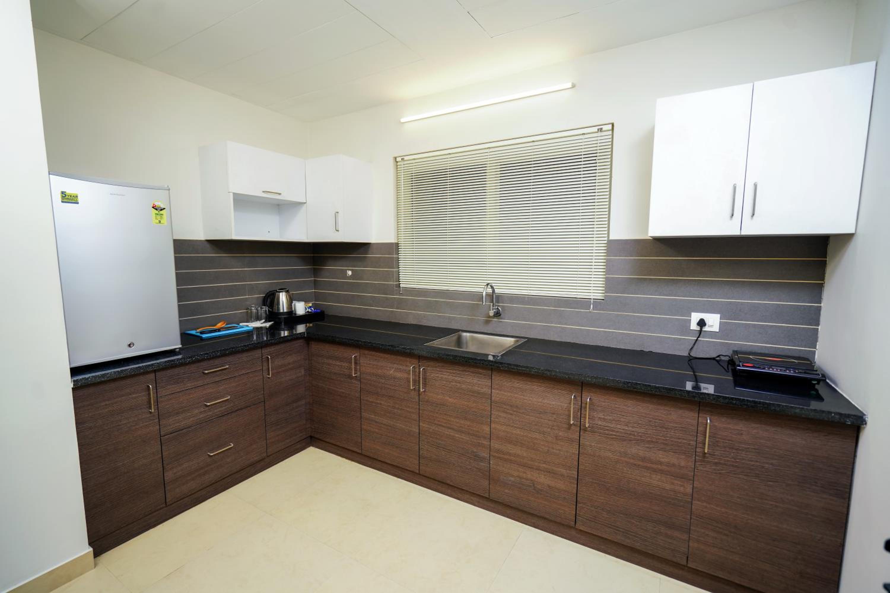Executive Apart-2BHK - Photo 5