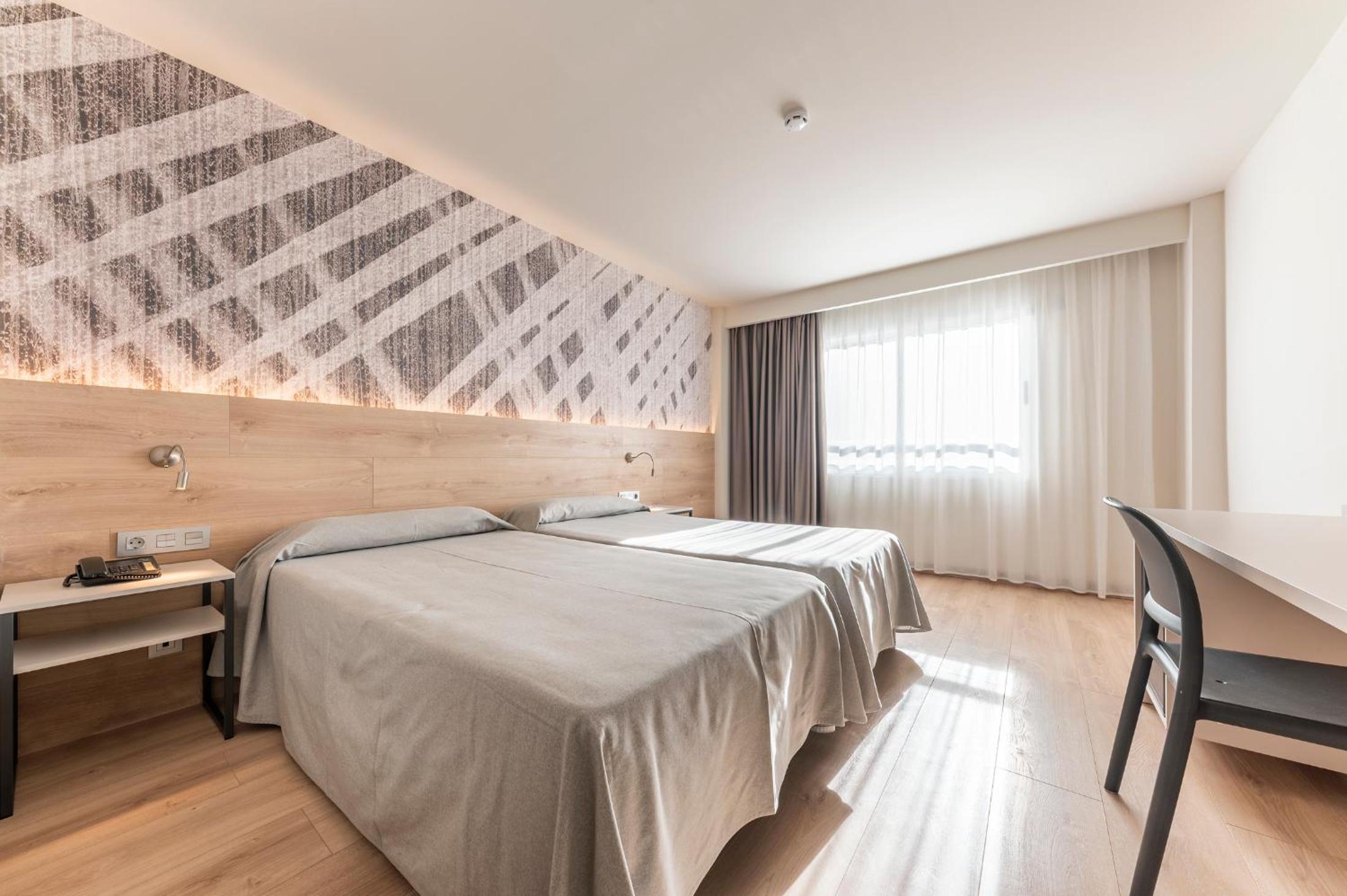 Double Room without Terrace (2 Adults) - Photo 1