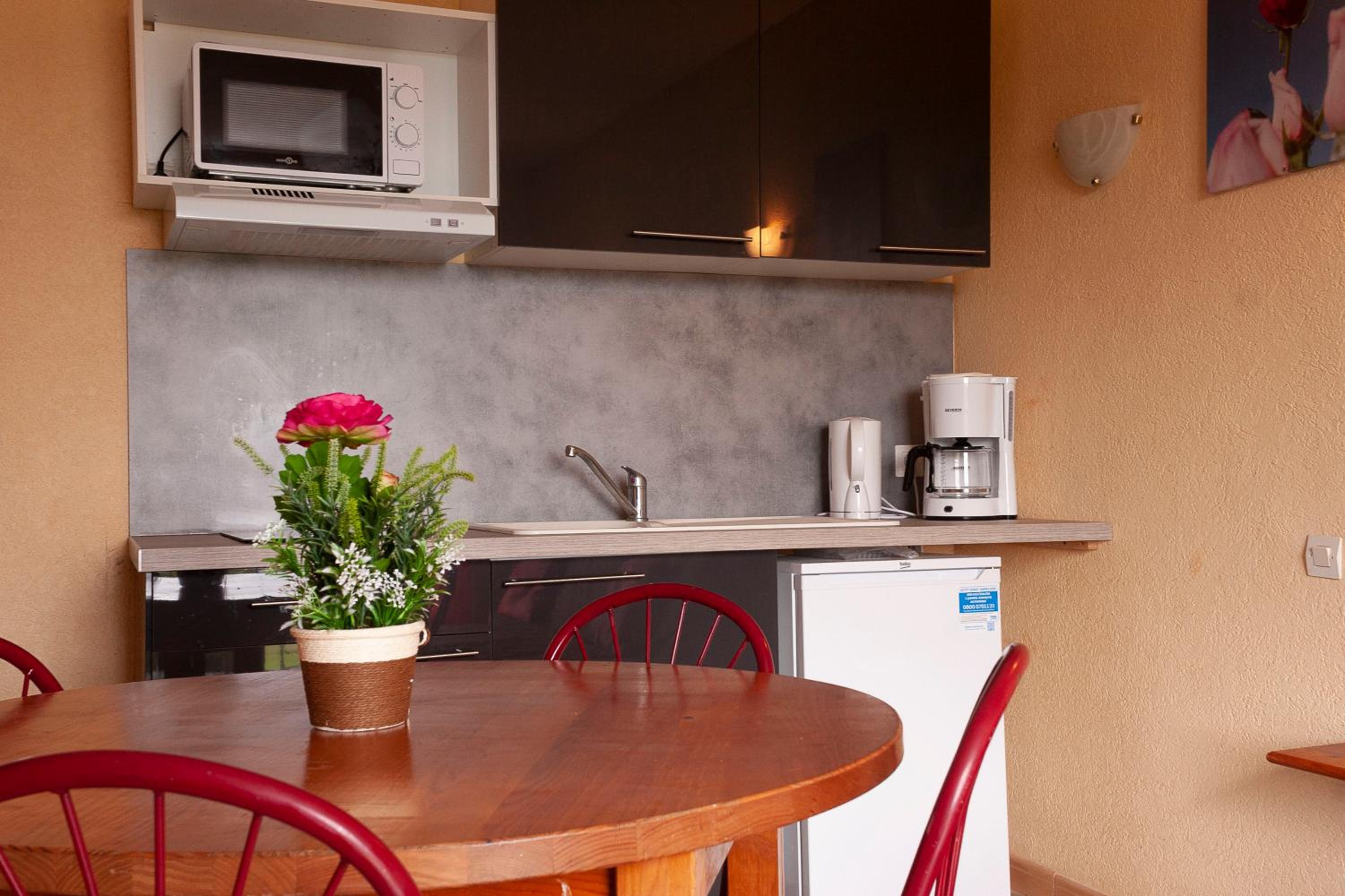 One-Bedroom Apartment (4 Adults)