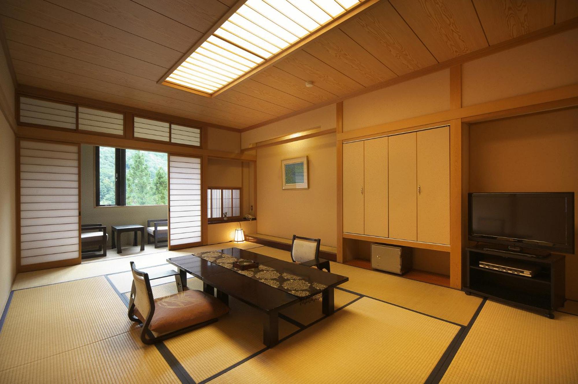 Japanese-Style Deluxe Room - Non-Smoking photo 1