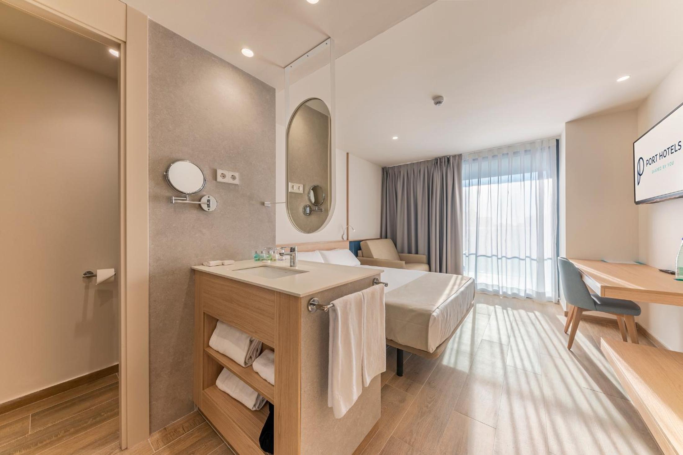 Triple Room with Terrace (1 Adult + 2 Children)