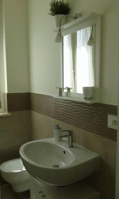 One-Bedroom House photo 2