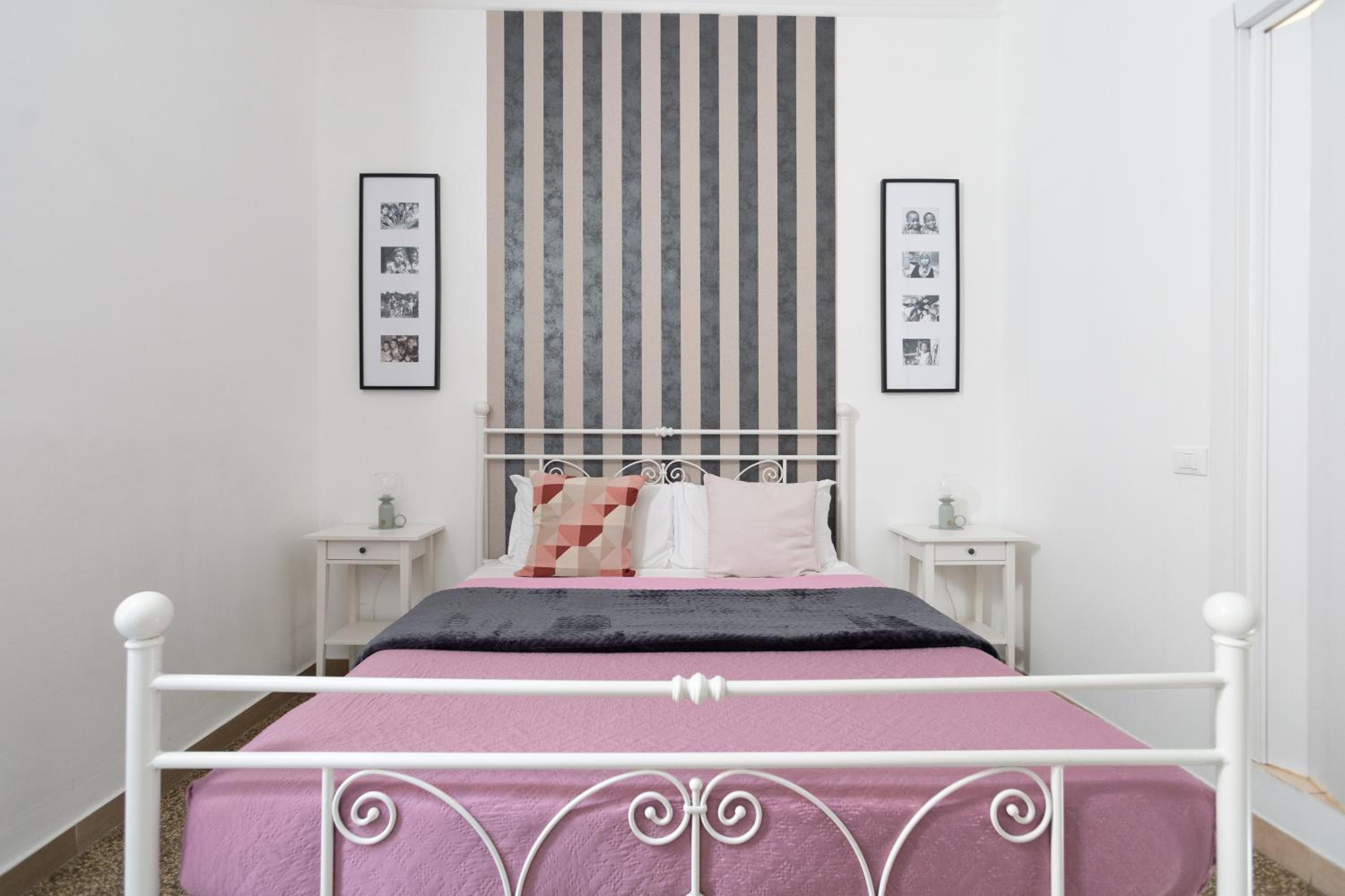 Large Double Room photo 2