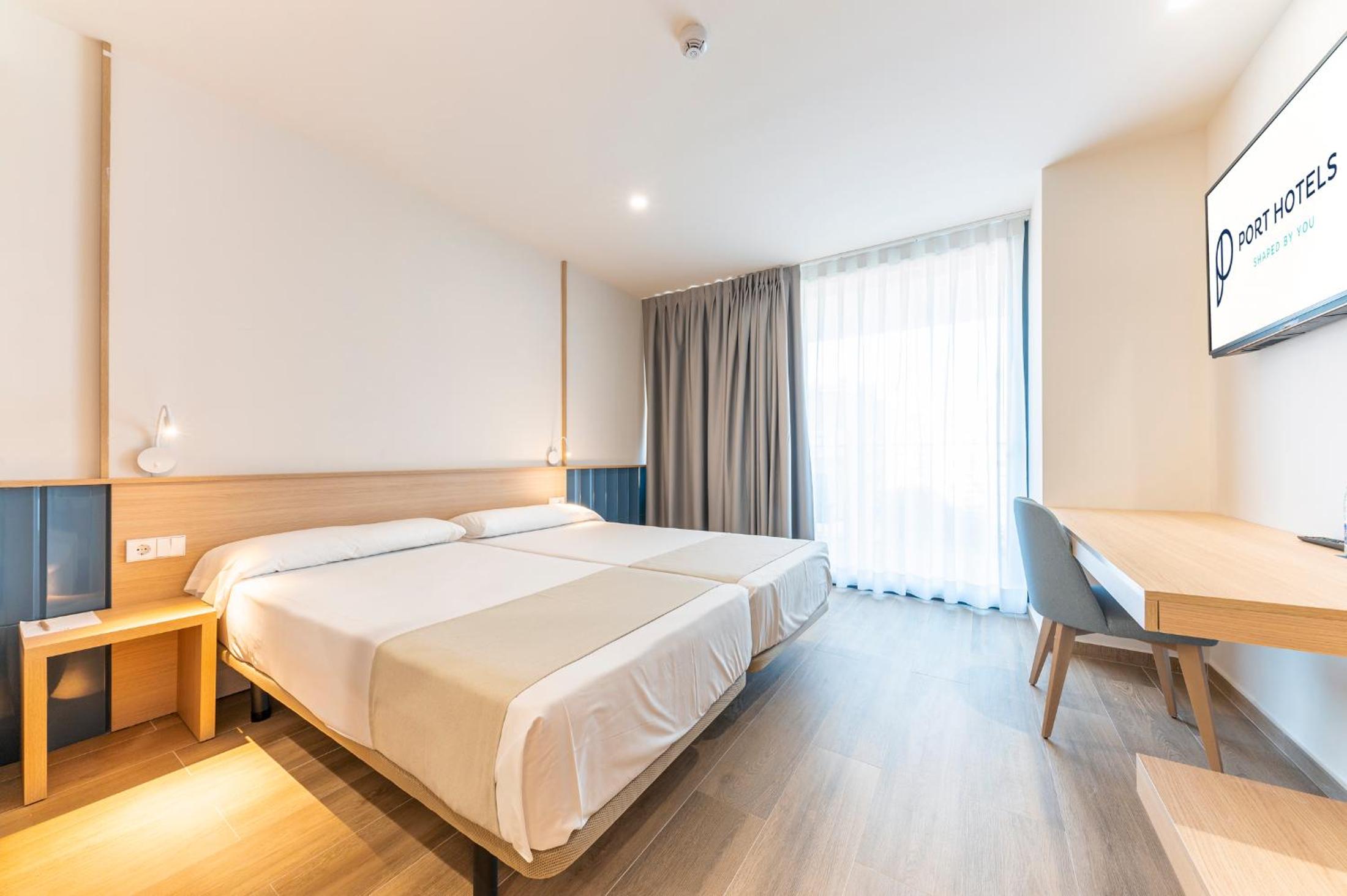 Double Room with Terrace (1 Adult)