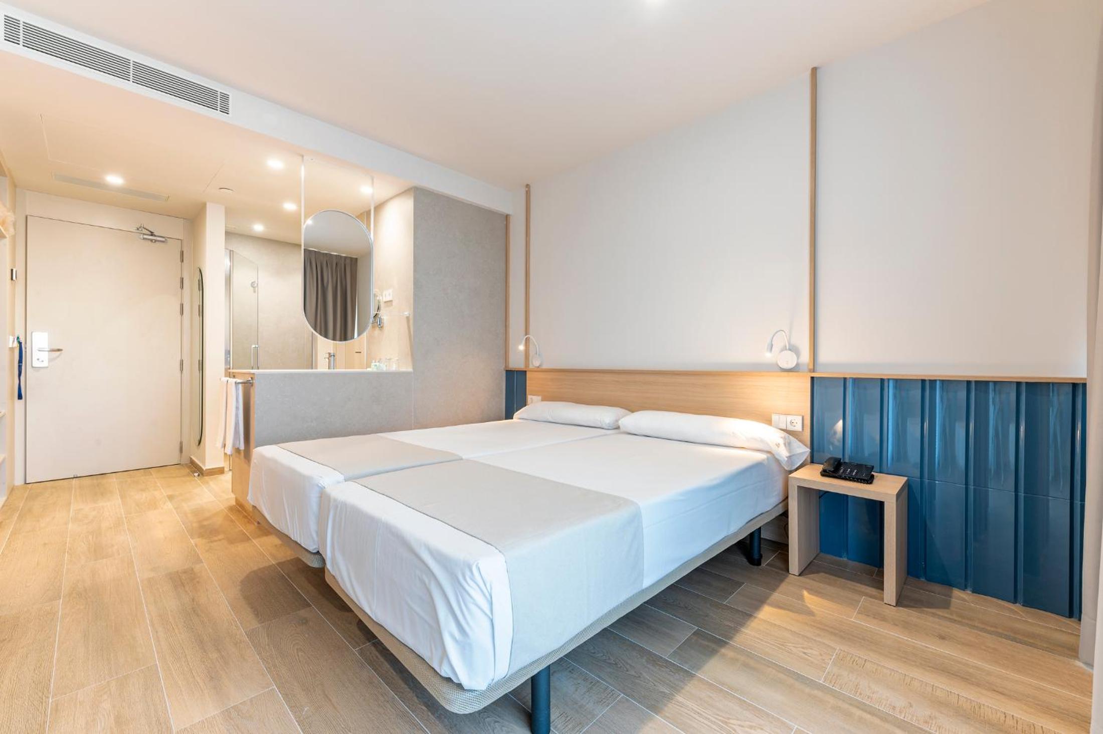Habitación Doble con Terraza (2 Adultos)