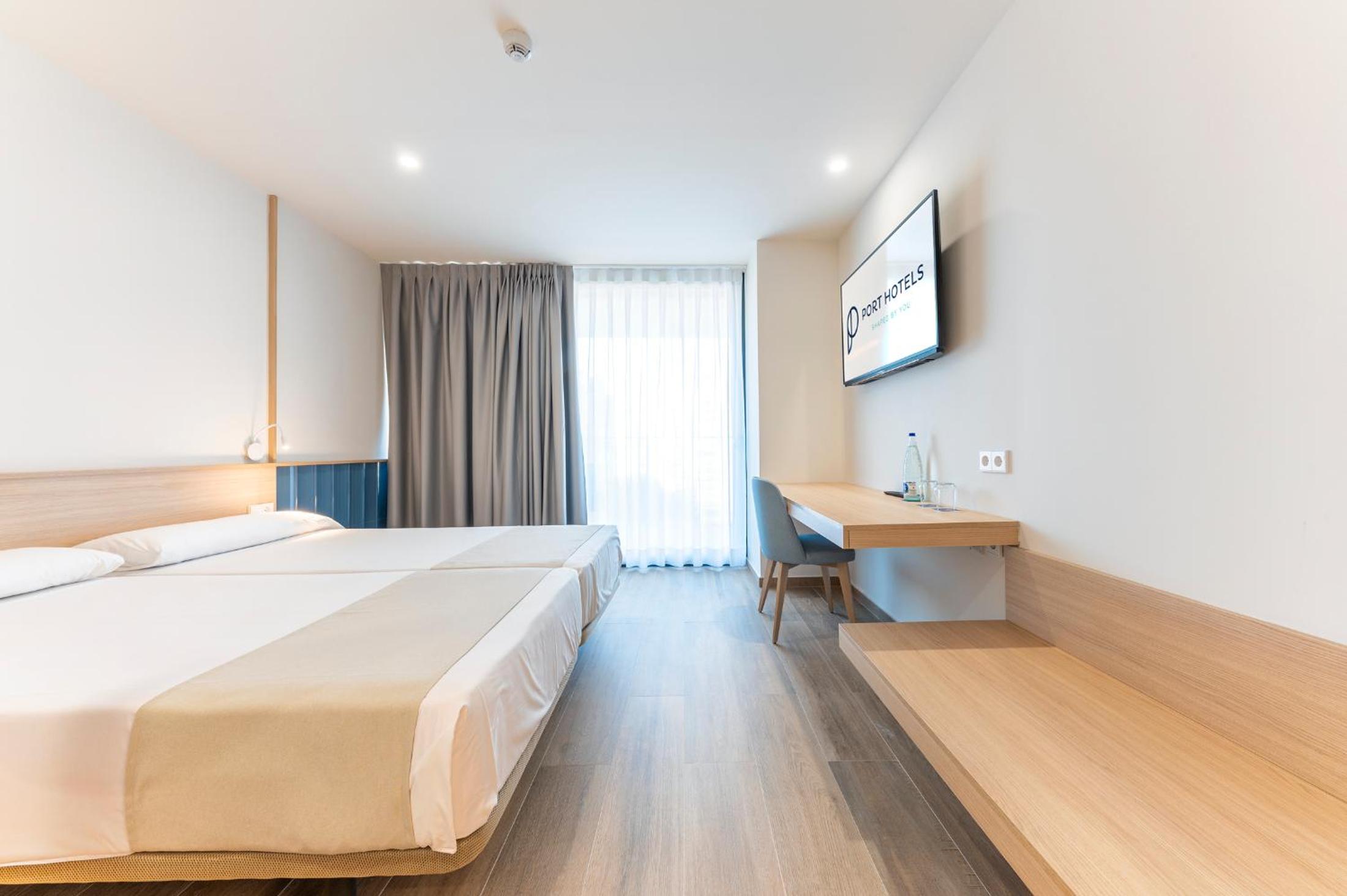 Double Room with Terrace (1 Adult)