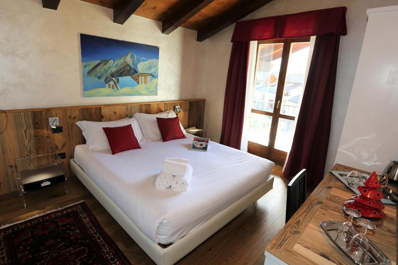 Double Room - Photo 6