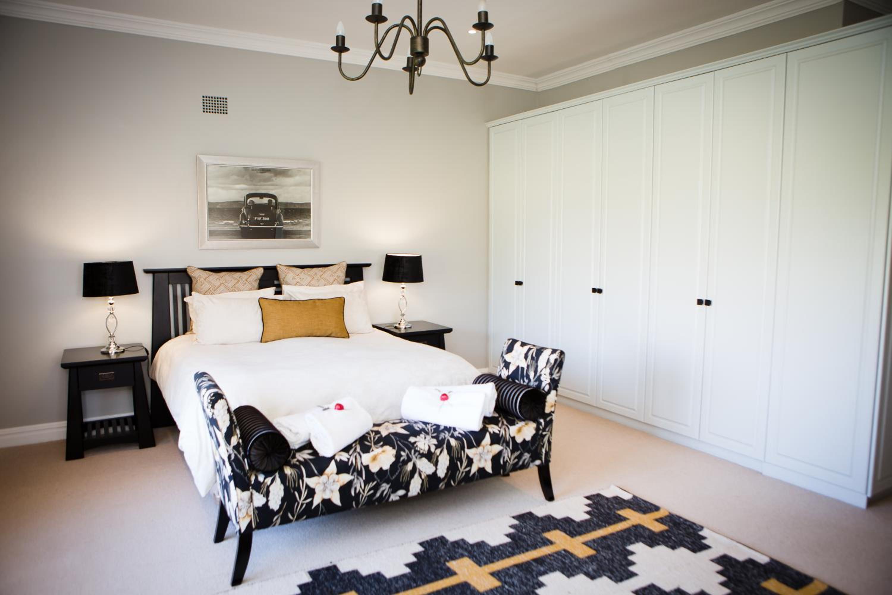 Four-Bedroom House - Photo 1