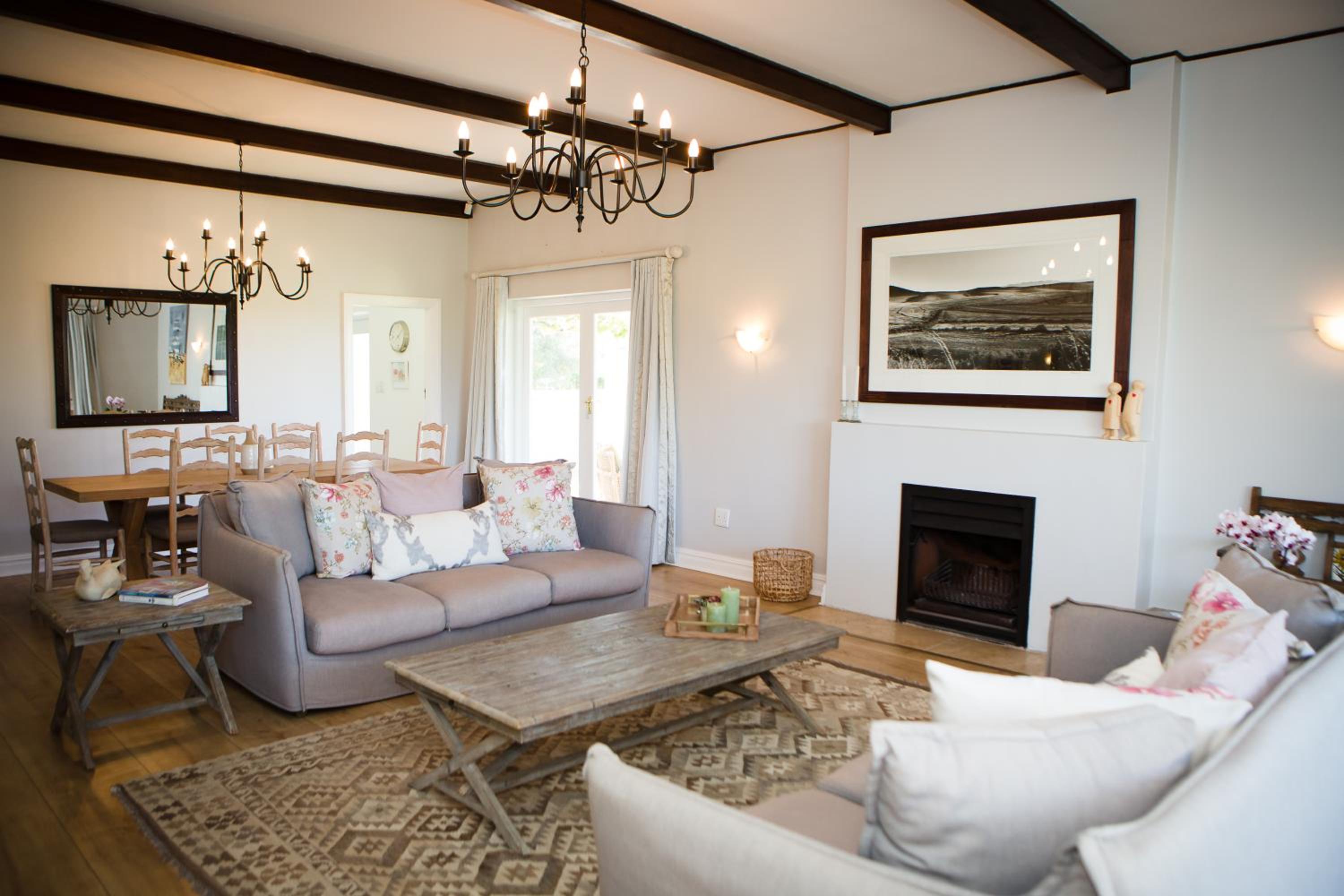Four-Bedroom House - Photo 5