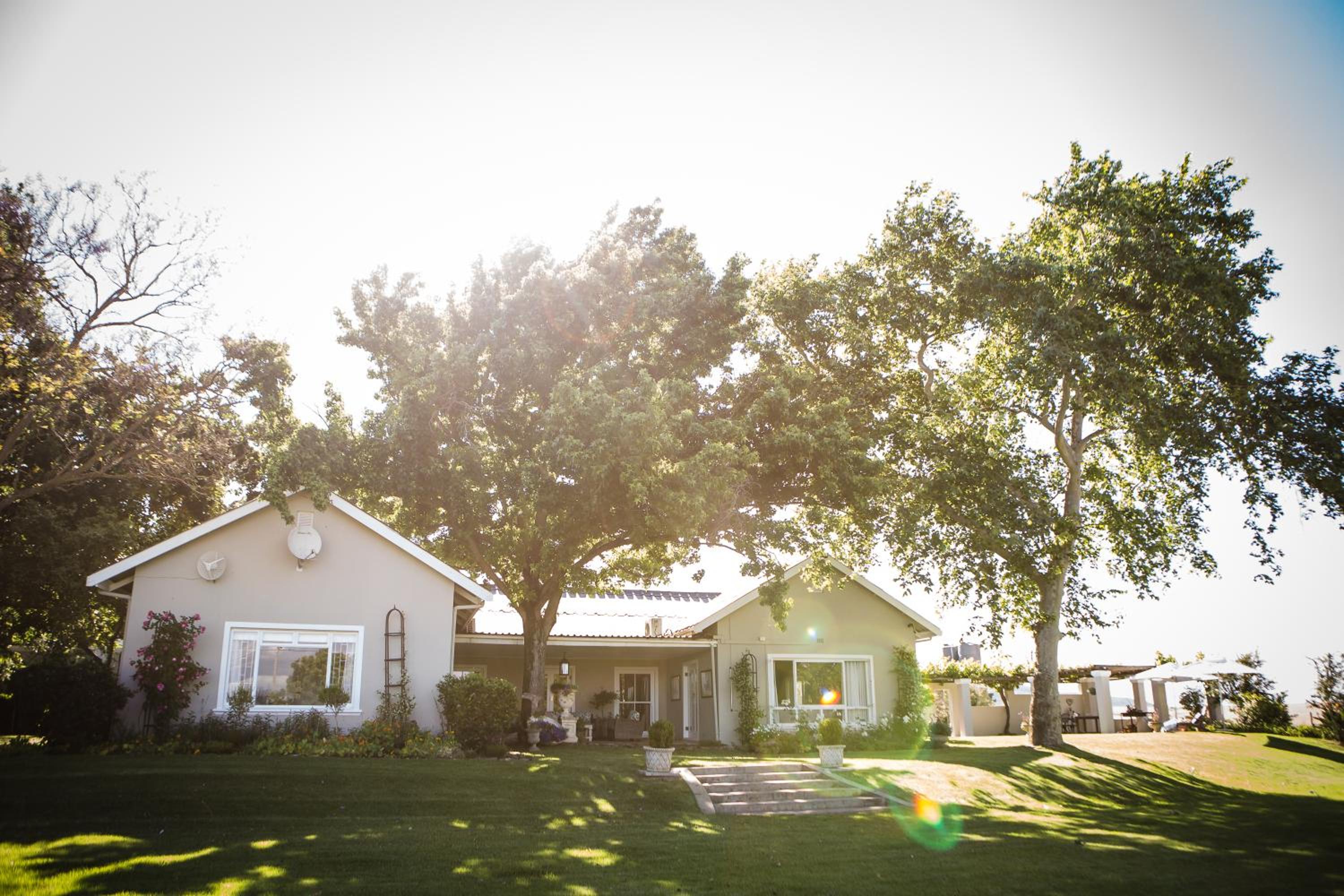 Four-Bedroom House - Photo 2